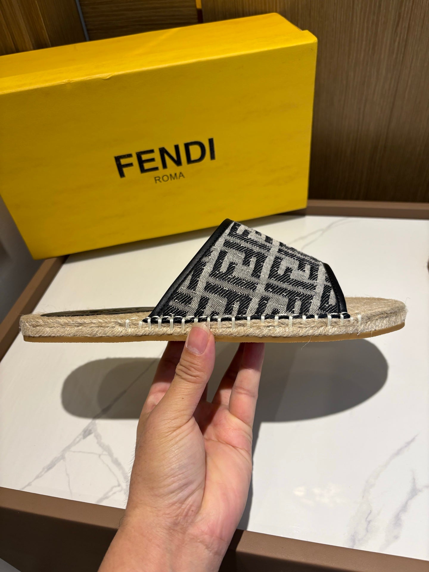LuxluxHouse Best Quality Sandals Fendi
