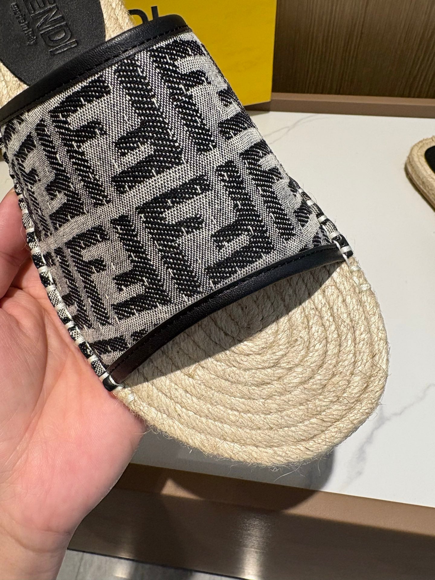 LuxluxHouse Best Quality Sandals Fendi