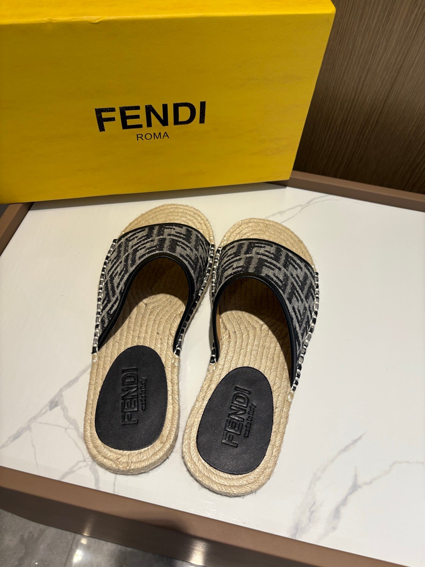 LuxluxHouse Best Quality Sandals Fendi