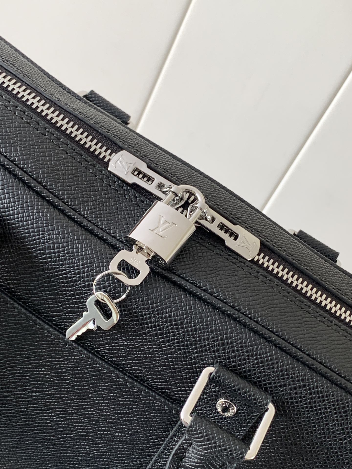 LuxluxHouse Best Quality Bags Louis Vuitton Men