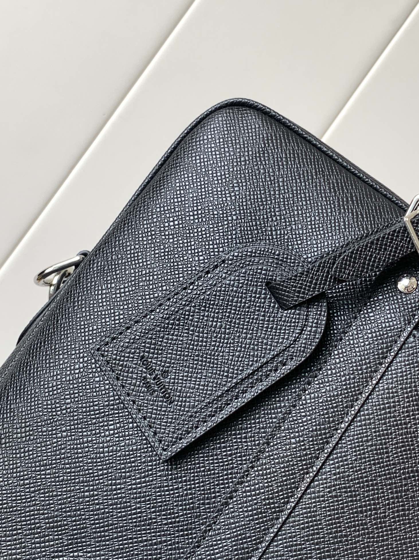 LuxluxHouse Best Quality Bags Louis Vuitton Men