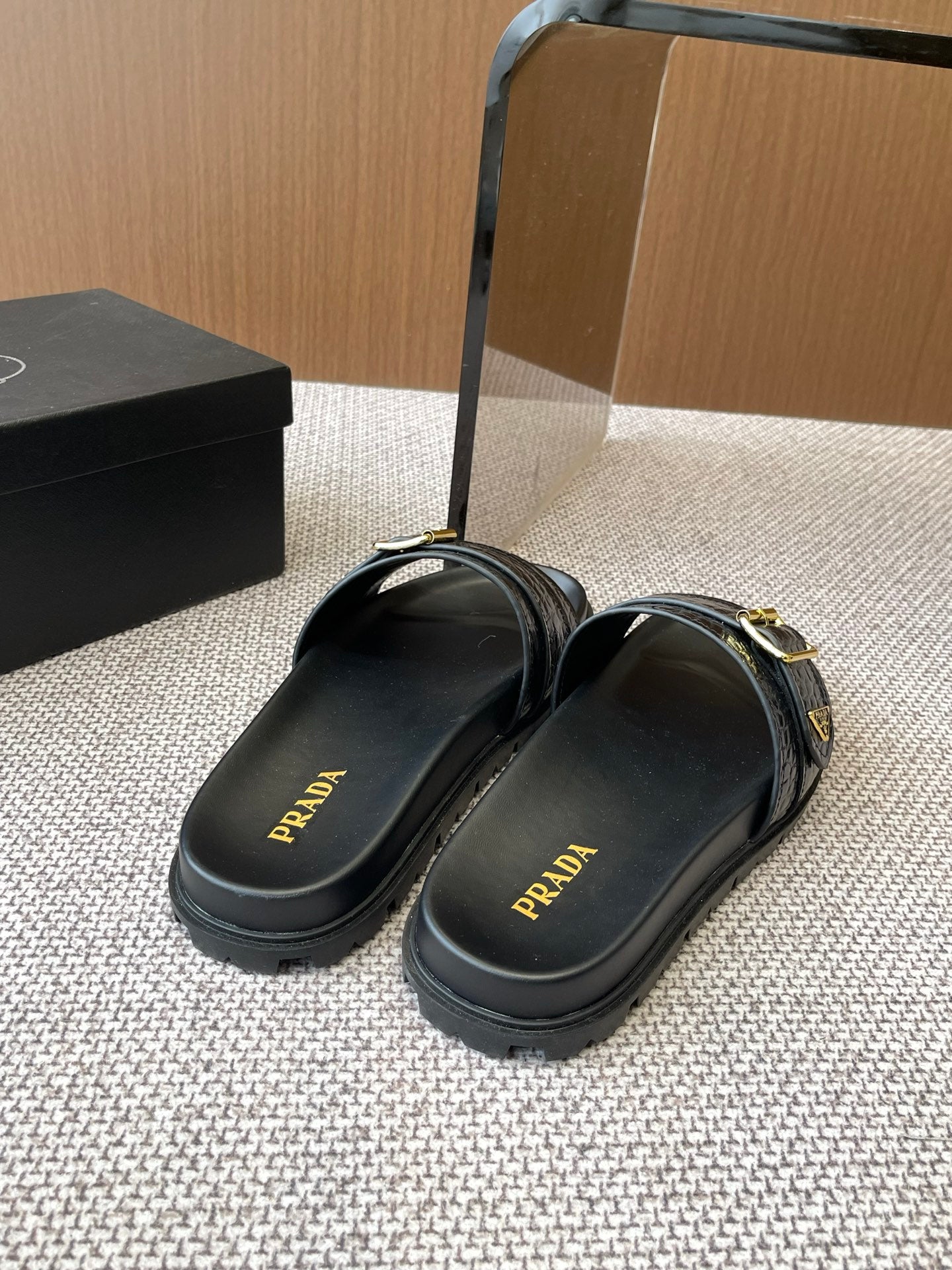 LuxluxHouse Best Quality Women Shoes Prada