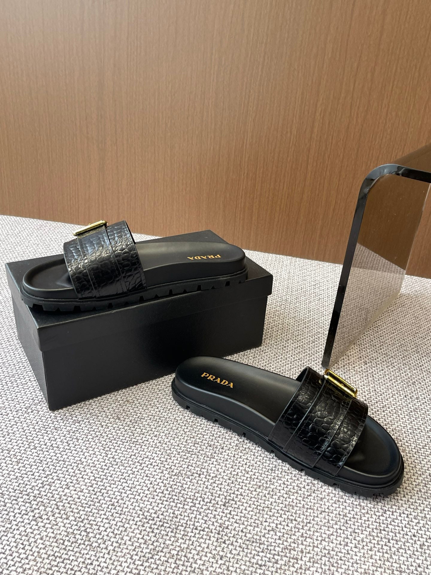 LuxluxHouse Best Quality Women Shoes Prada