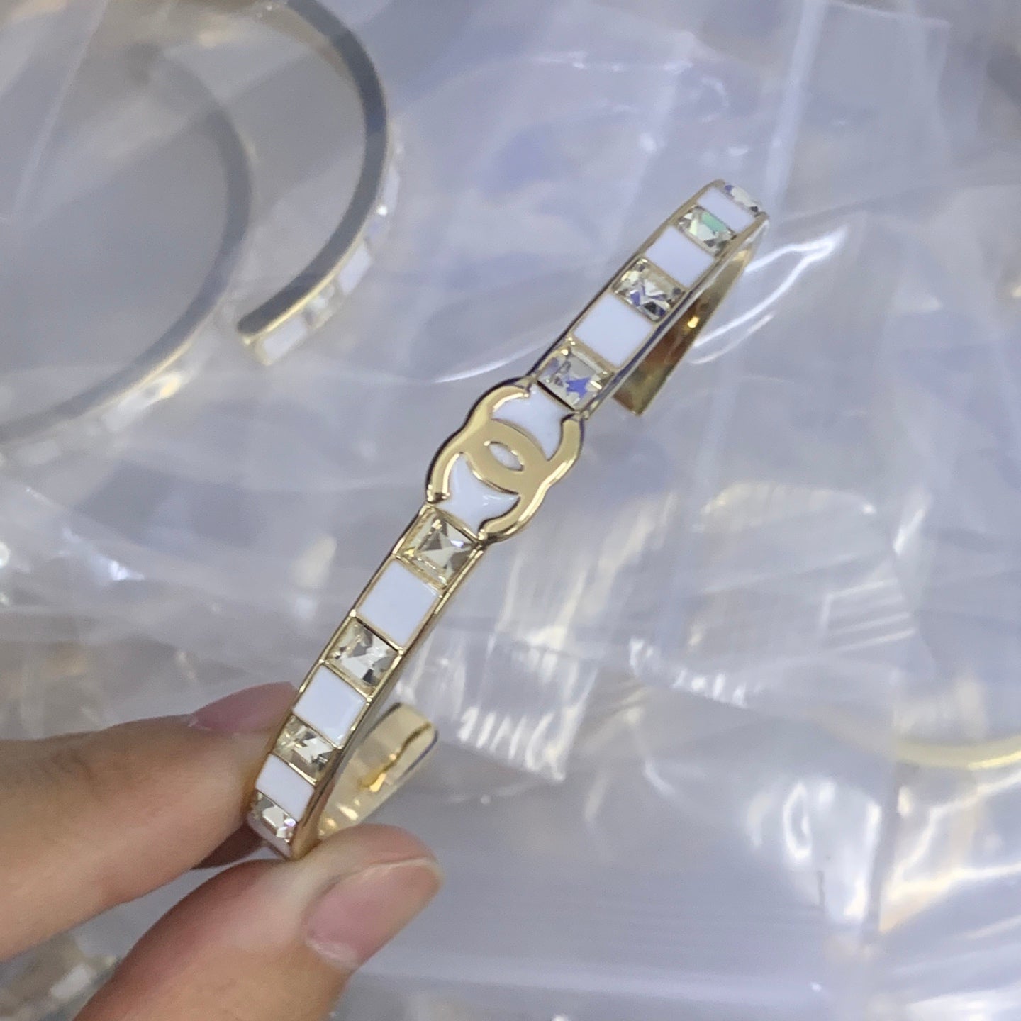 luxluxhouse Low price and high quality accessories Chanel