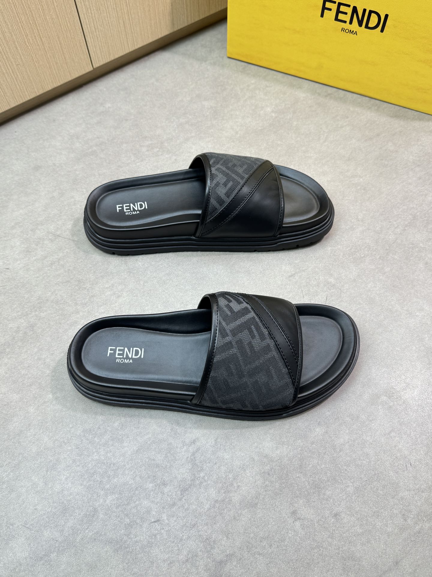 LuxluxHouse Best Quality Sandals Fendi