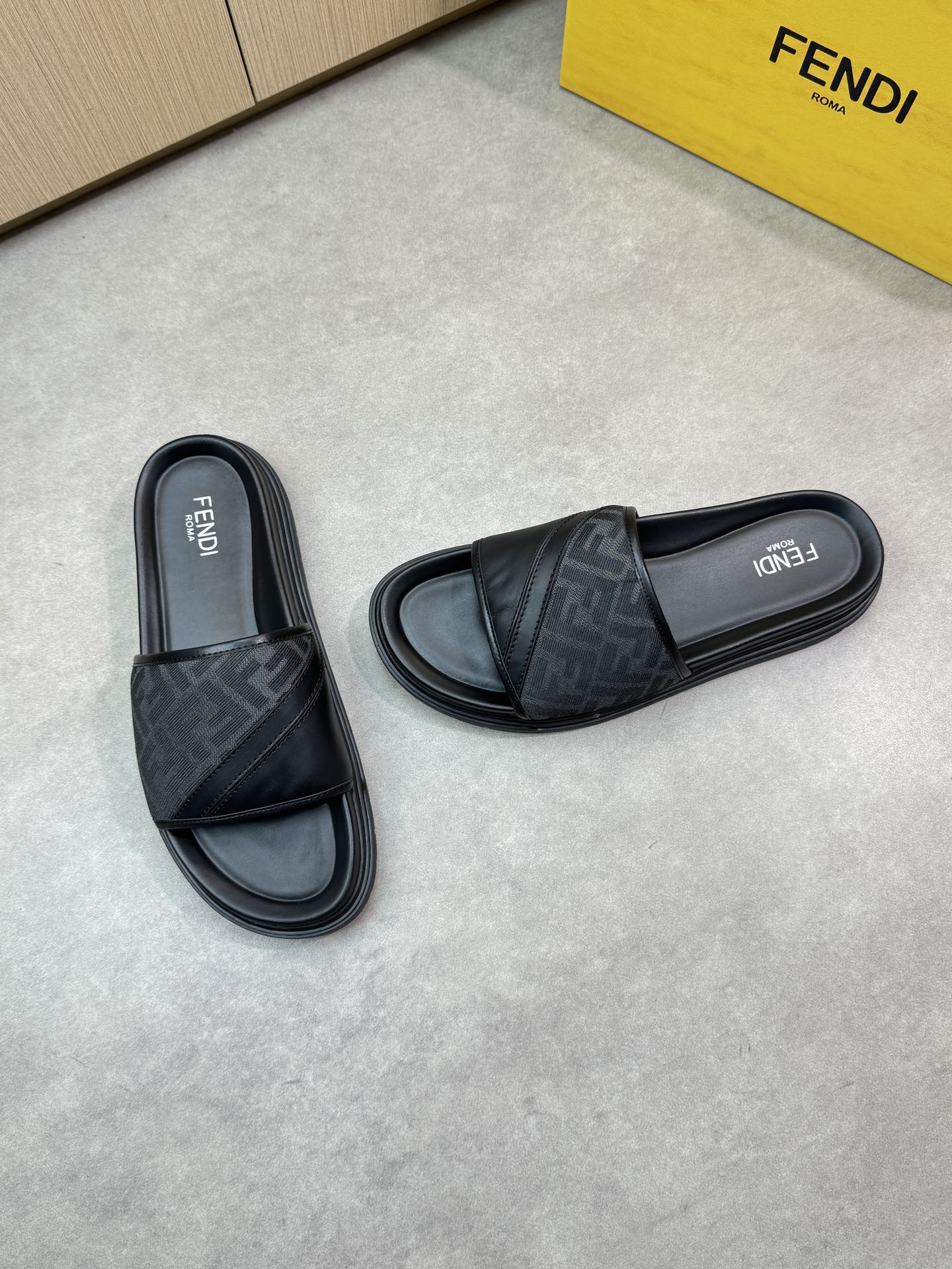 LuxluxHouse Best Quality Sandals Fendi