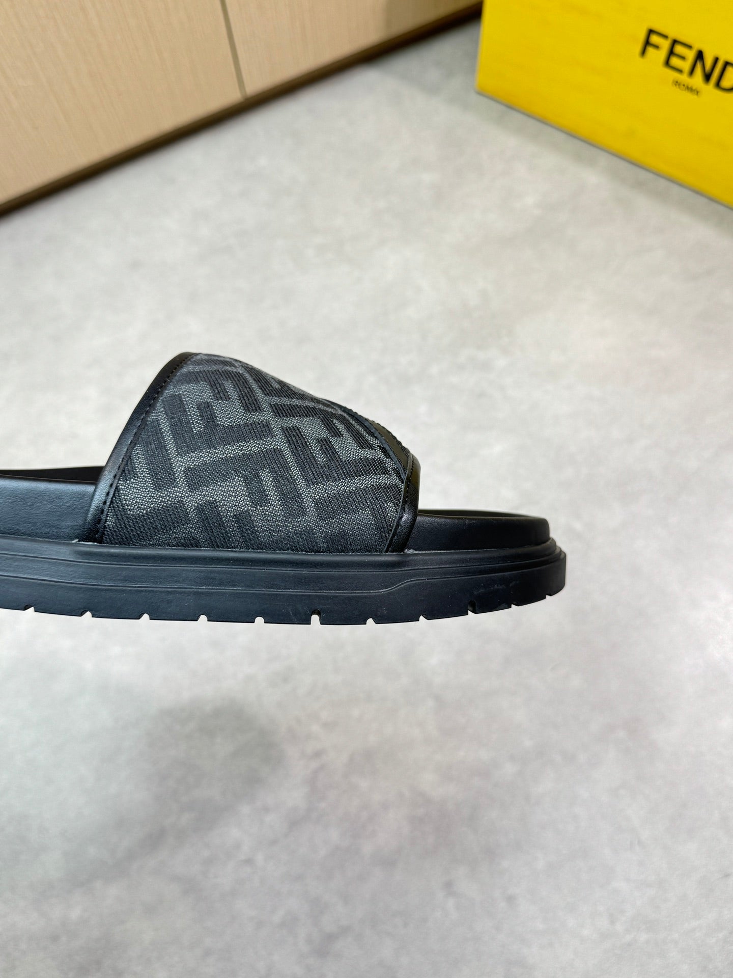 LuxluxHouse Best Quality Sandals Fendi