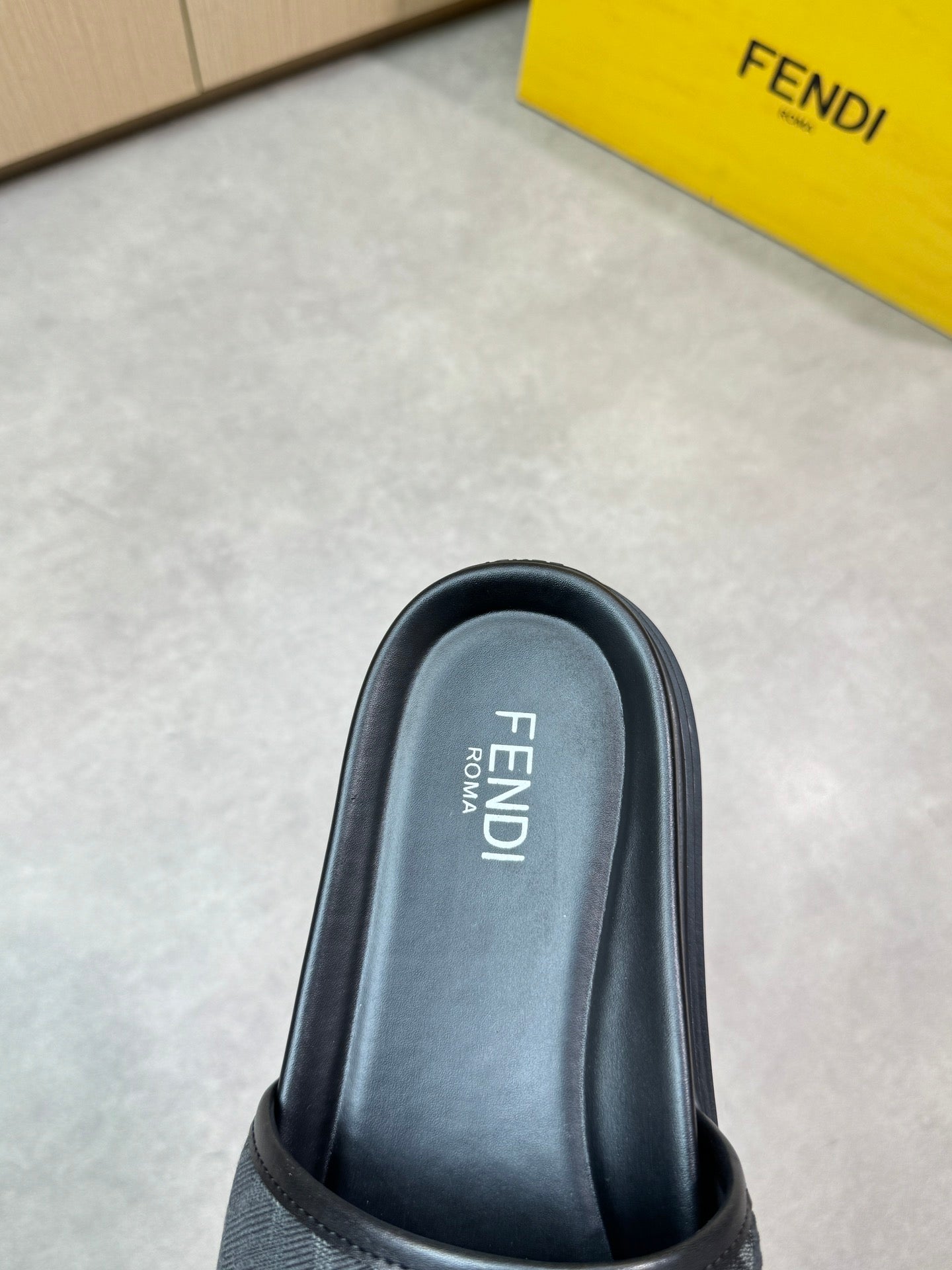 LuxluxHouse Best Quality Sandals Fendi