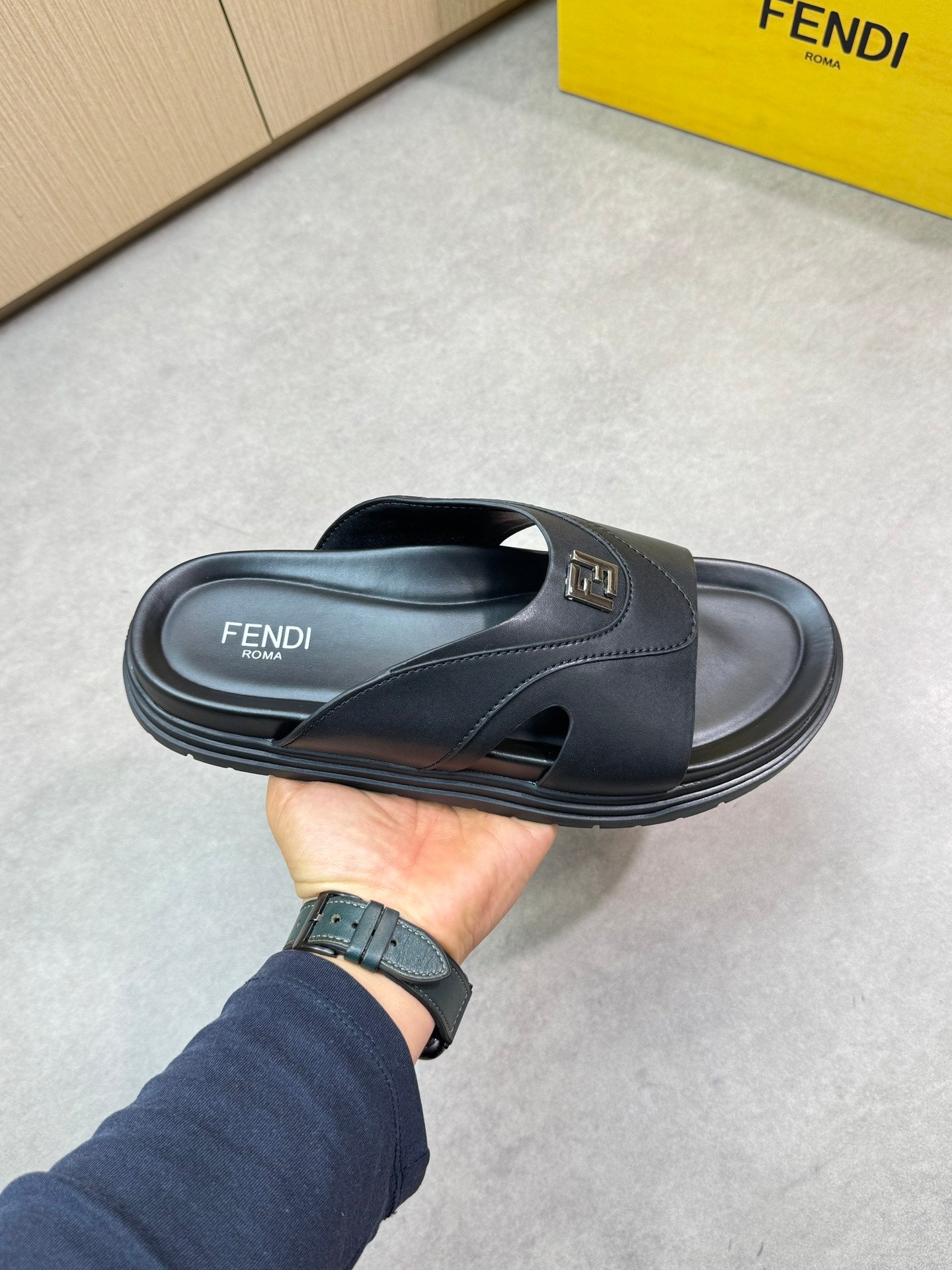 LuxluxHouse Best Quality Sandals Fendi