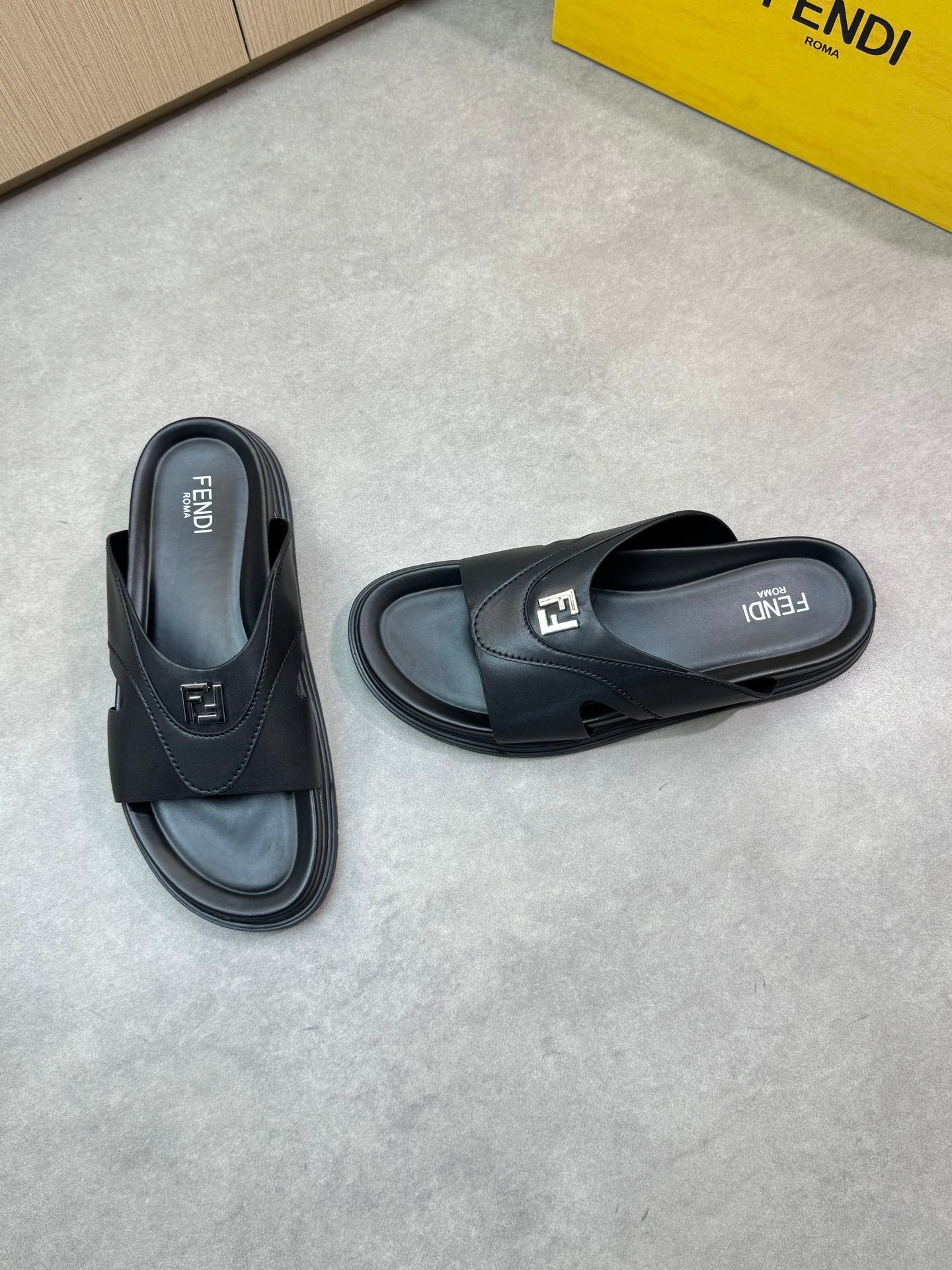 LuxluxHouse Best Quality Sandals Fendi