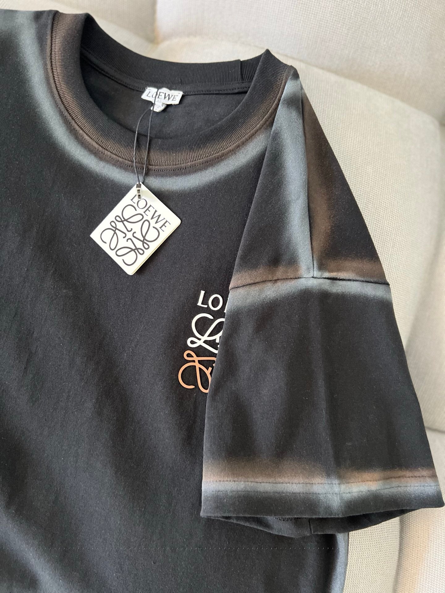 LuxluxHouse Best Quality Clothes T-shirt Loewe