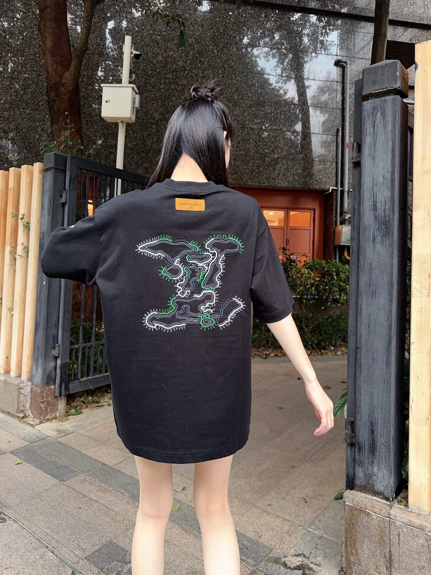 LuxluxHouse Best Quality Clothes T-shirt Louis Vuitton