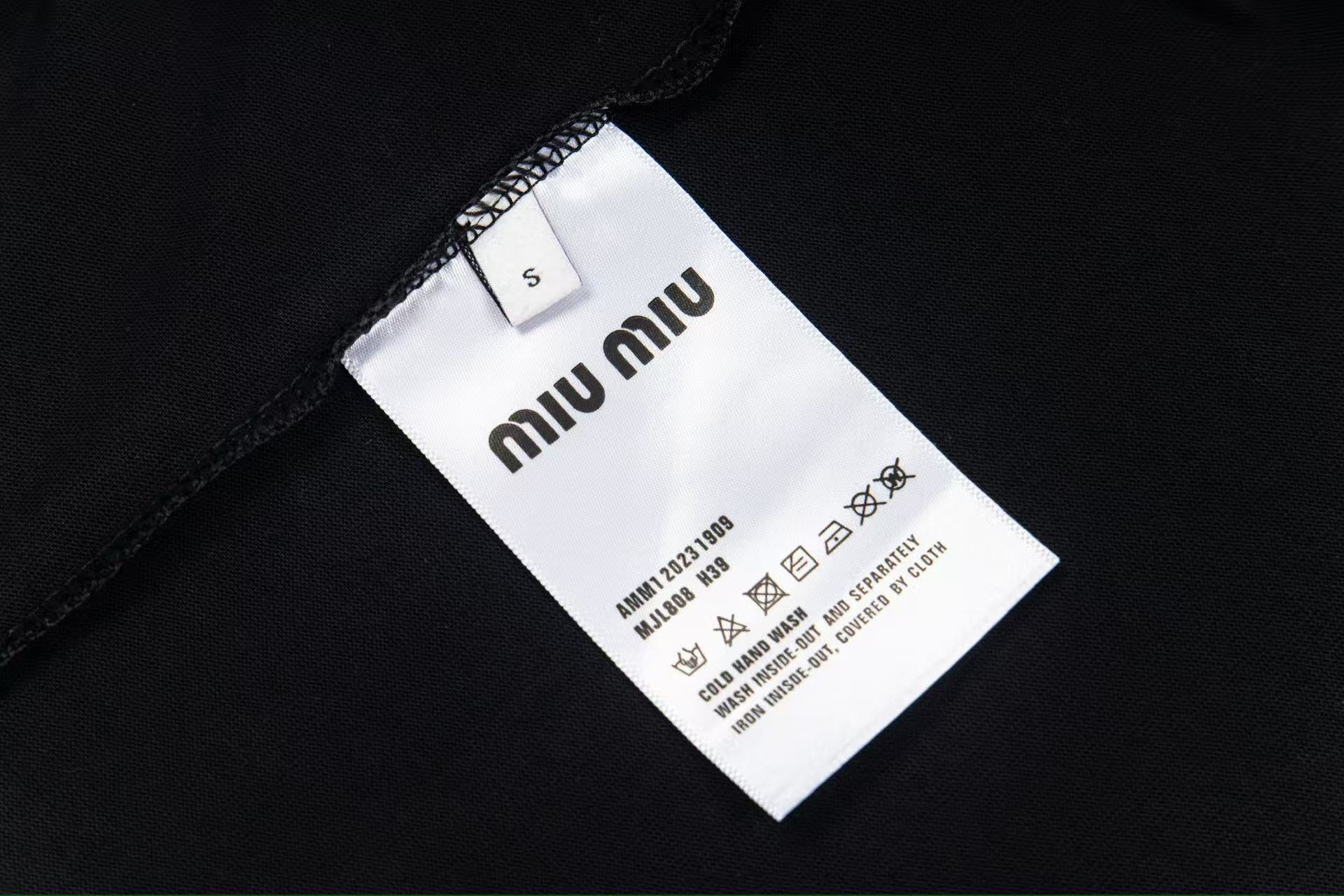 LuxluxHouse Best Quality Clothes Miu Miu T-shirt