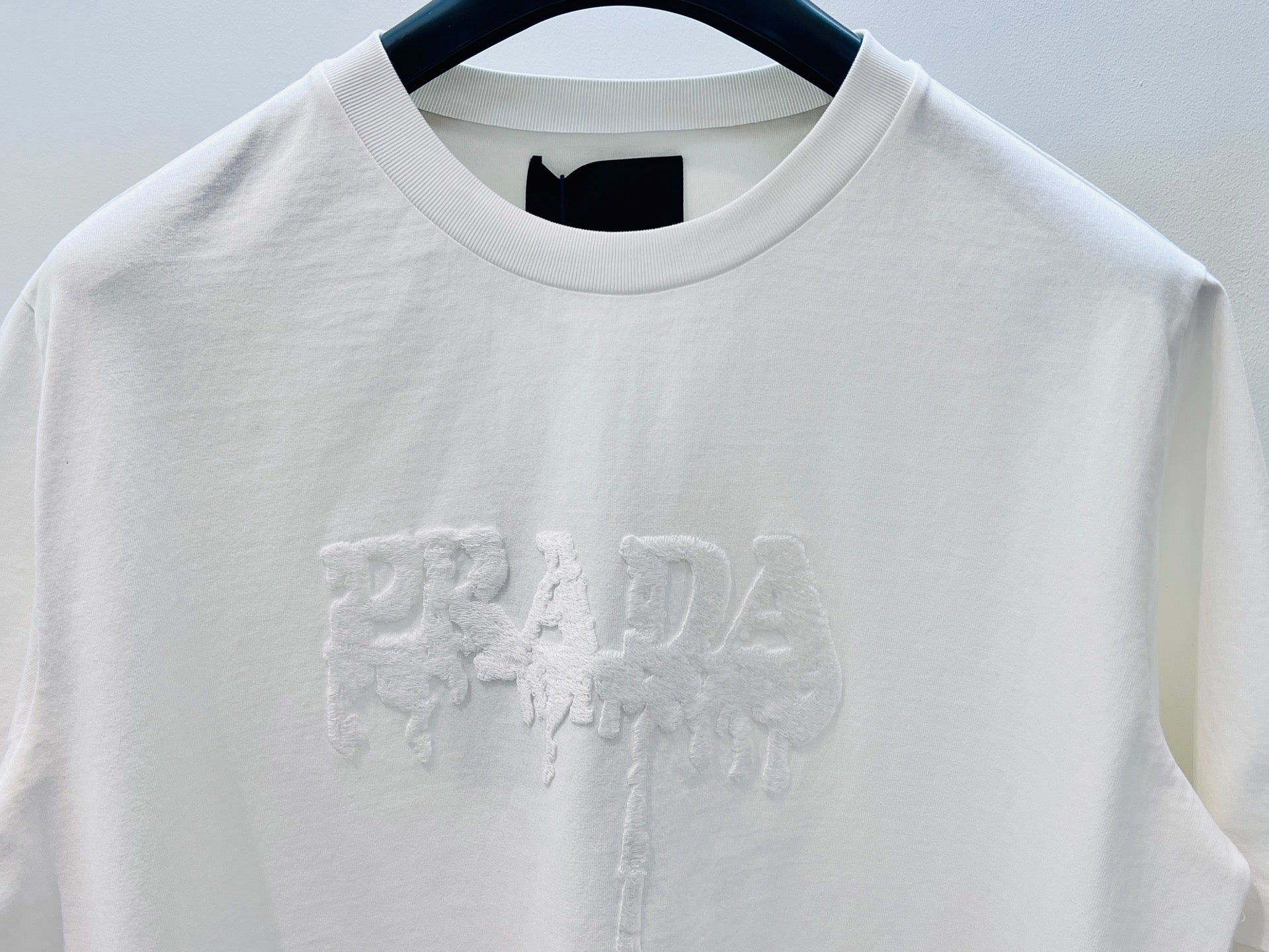 LuxluxHouse Best Quality Clothes T-shirt Prada