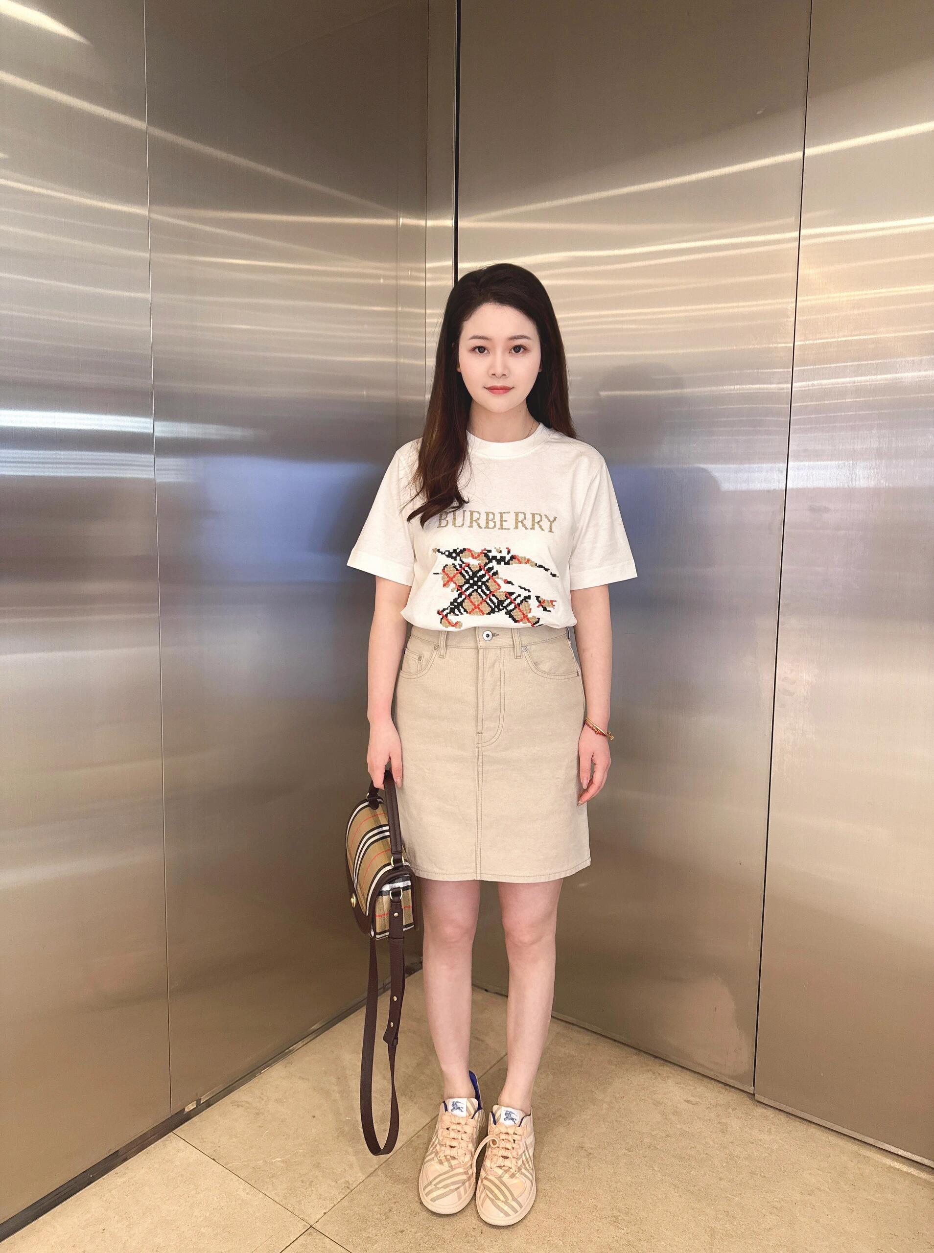 LuxluxHouse Best Quality Clothes Burberry T-shirt
