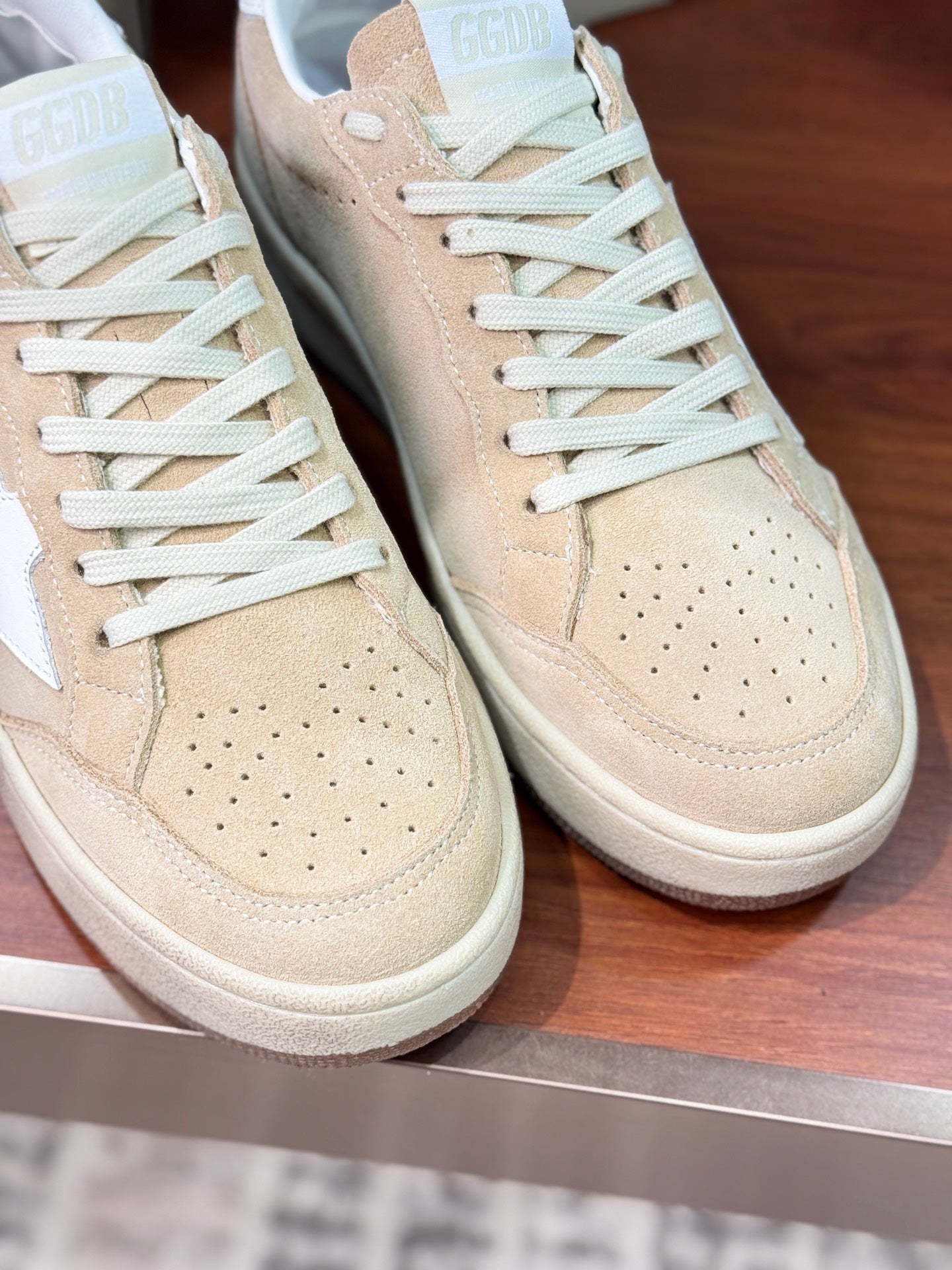 LuxluxHouse Best Quality Shoes Golden Goose