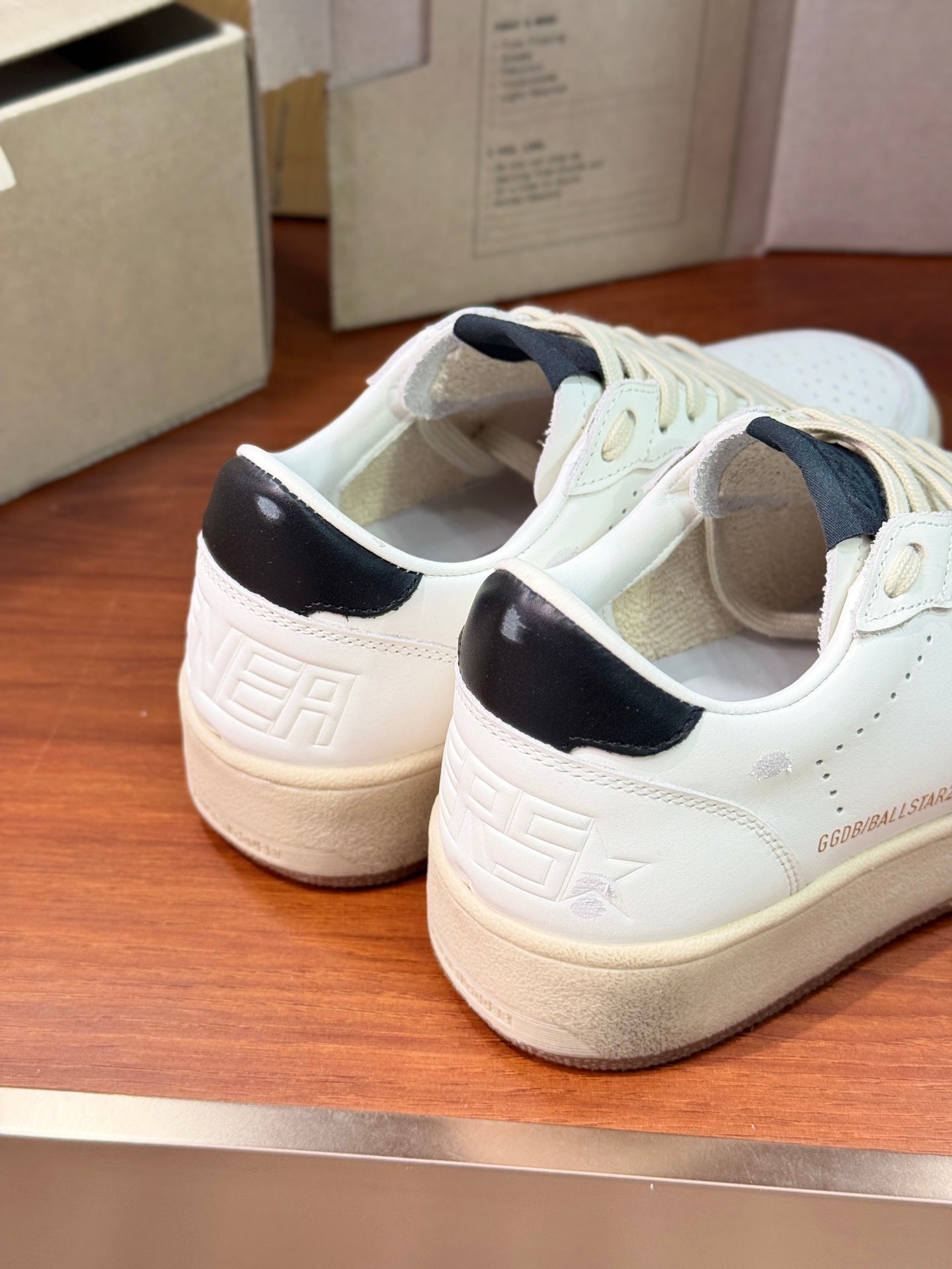 LuxluxHouse Best Quality Shoes Golden Goose