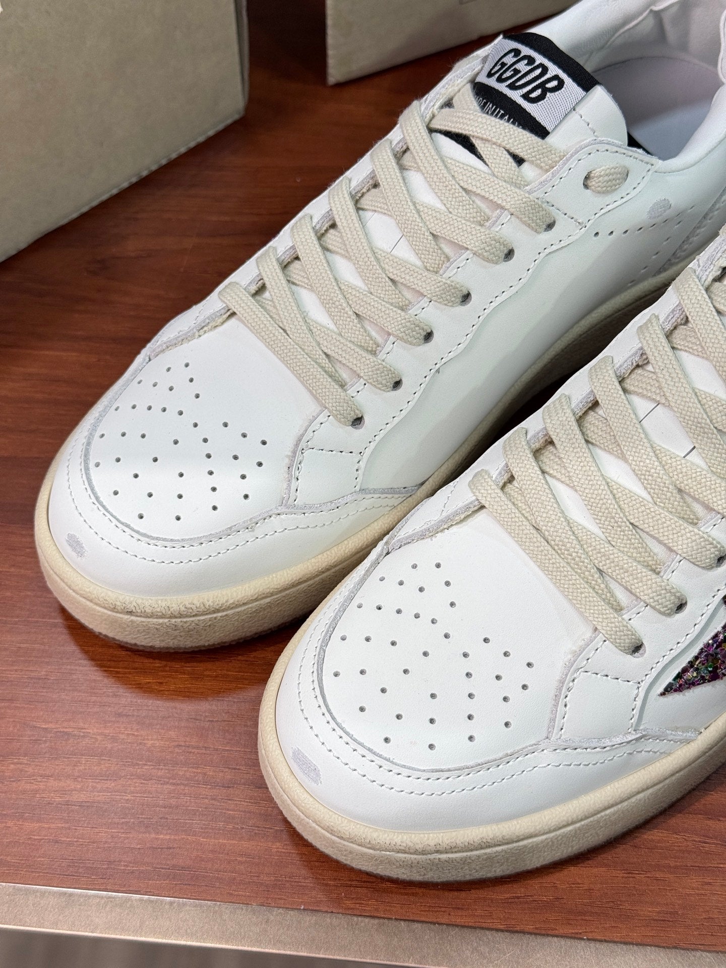 LuxluxHouse Best Quality Shoes Golden Goose