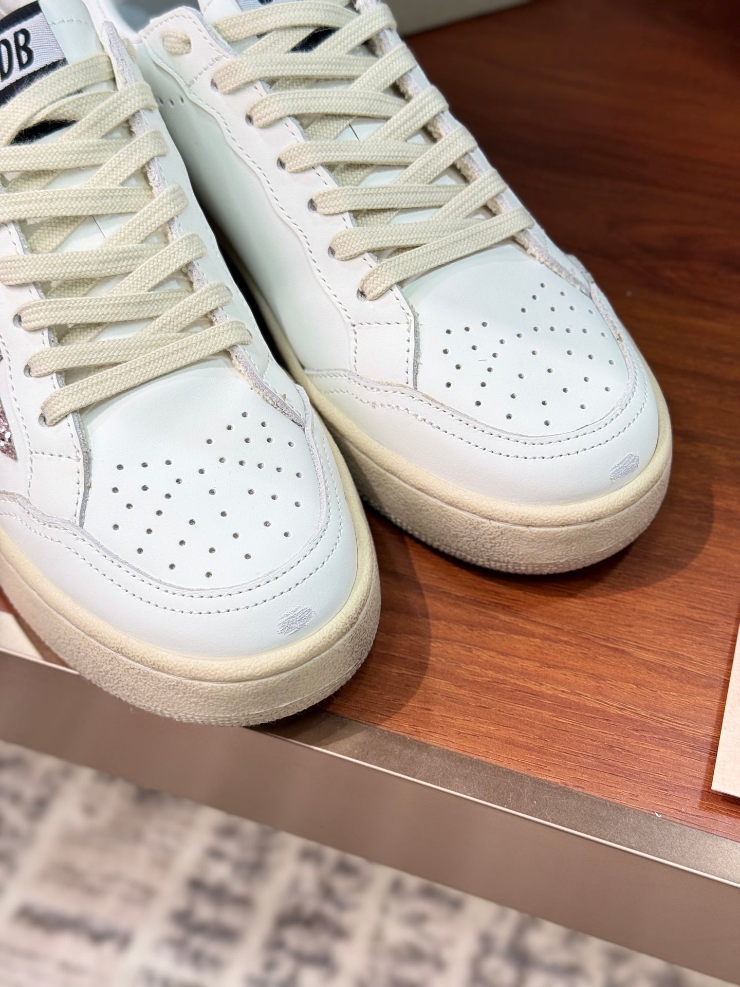 LuxluxHouse Best Quality Shoes Golden Goose