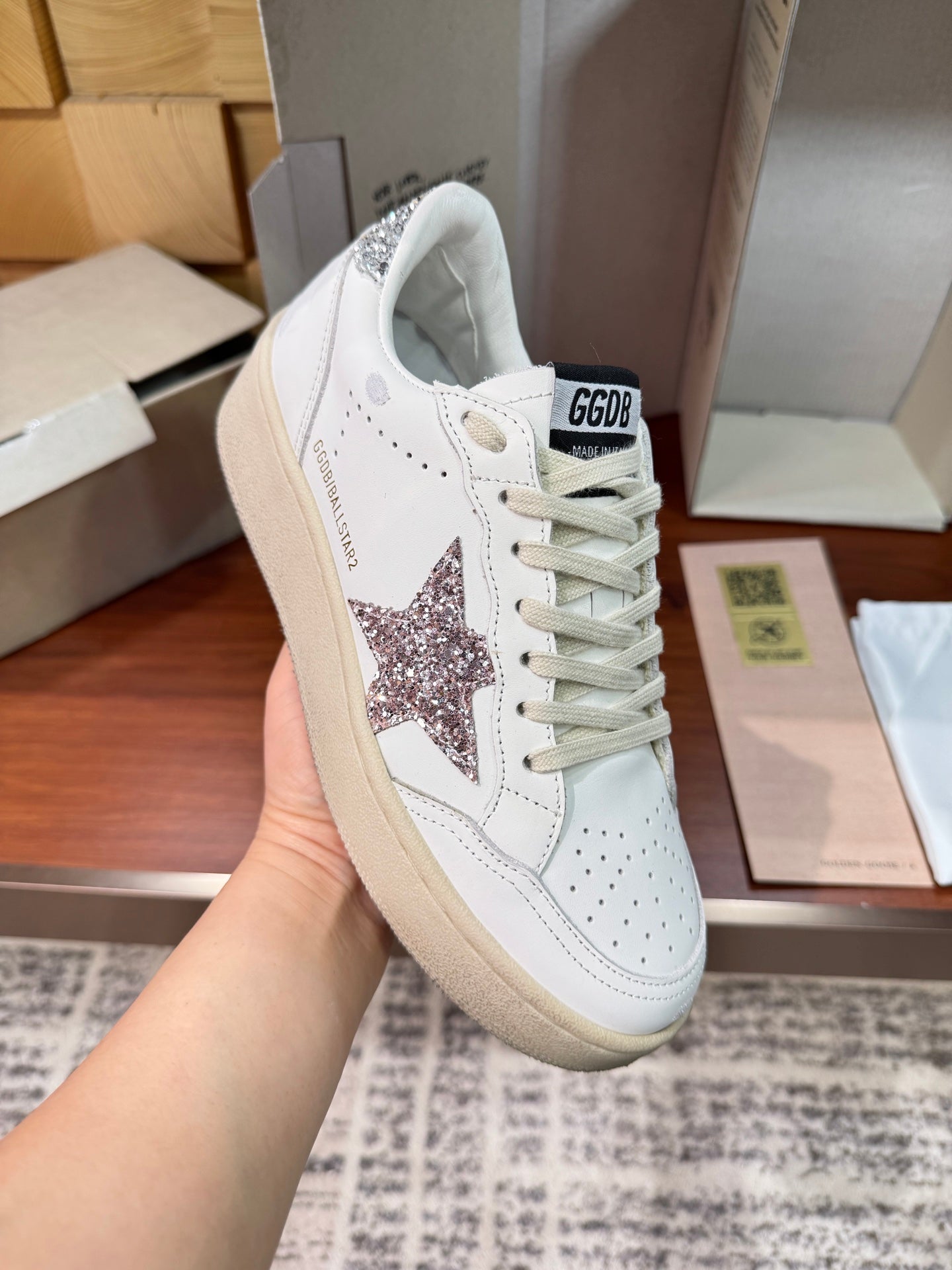 LuxluxHouse Best Quality Shoes Golden Goose