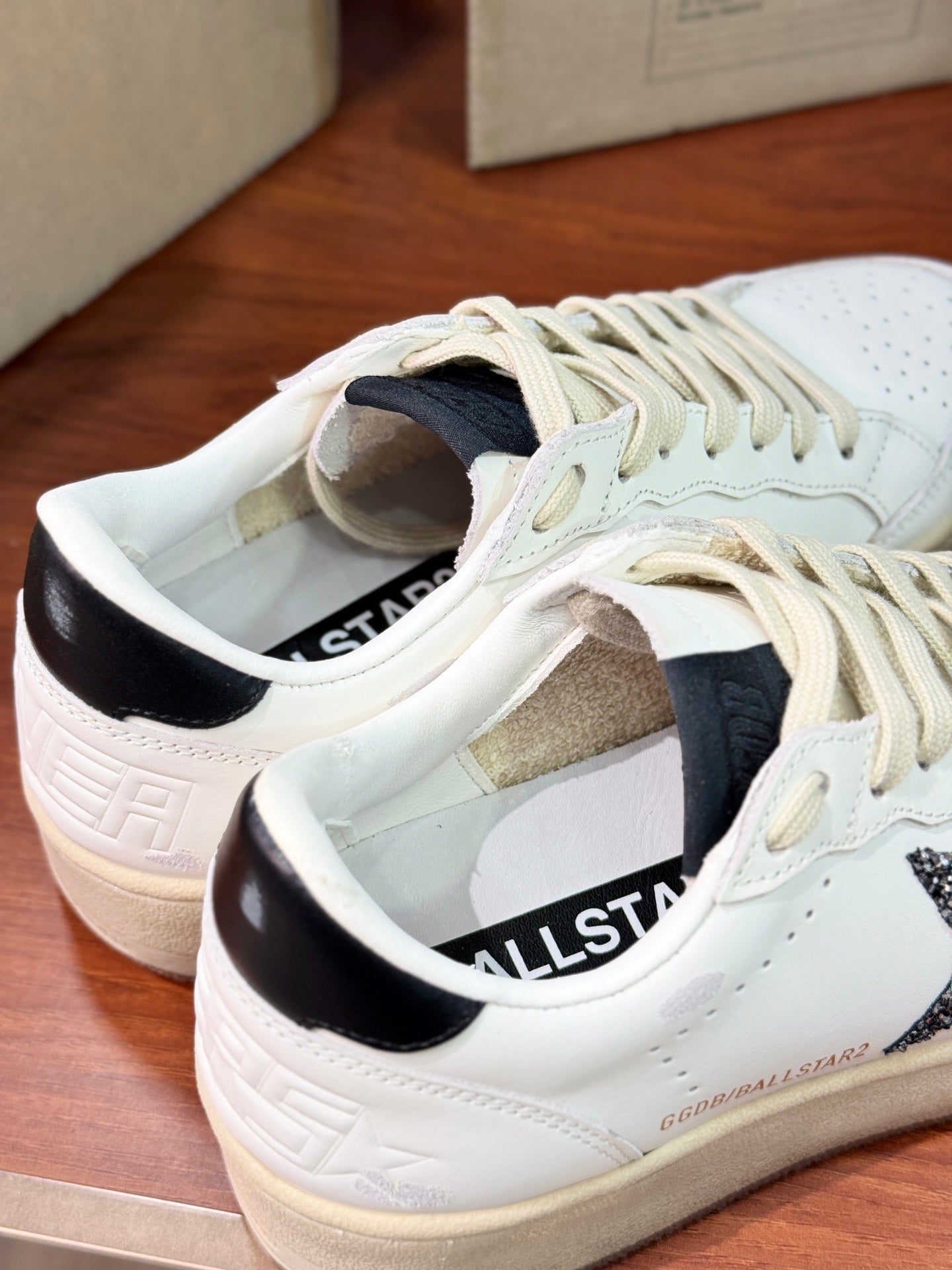 LuxluxHouse Best Quality Shoes Golden Goose