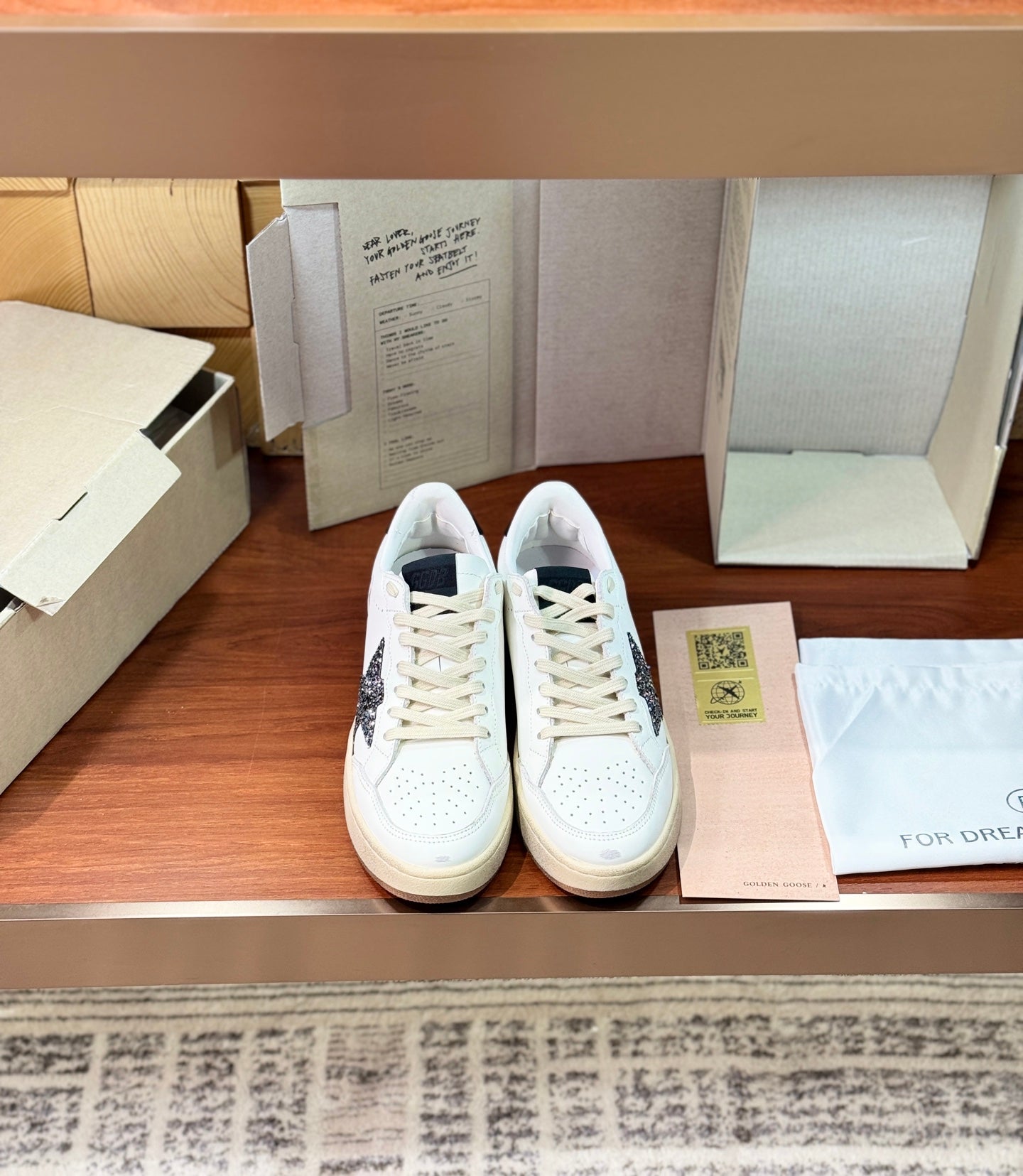 LuxluxHouse Best Quality Shoes Golden Goose