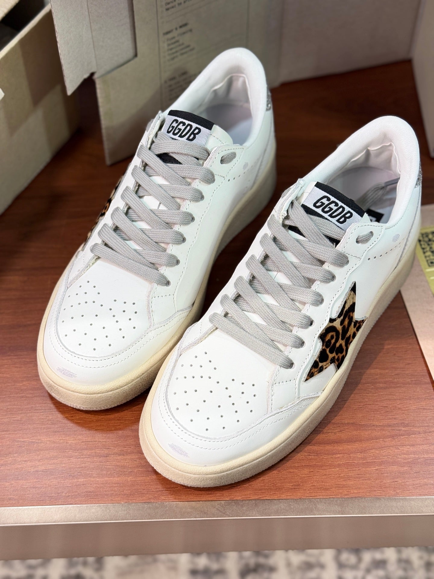 LuxluxHouse Best Quality Shoes Golden Goose
