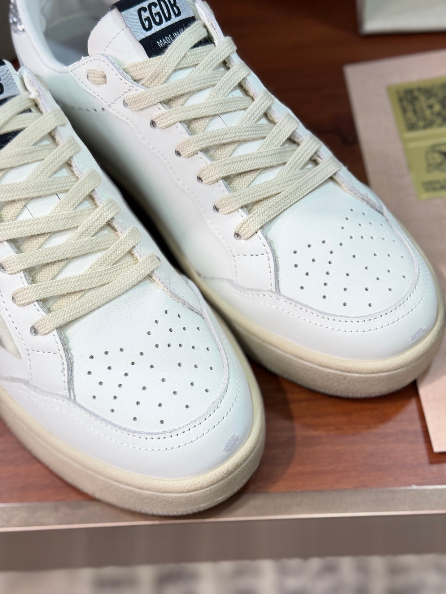 LuxluxHouse Best Quality Shoes Golden Goose