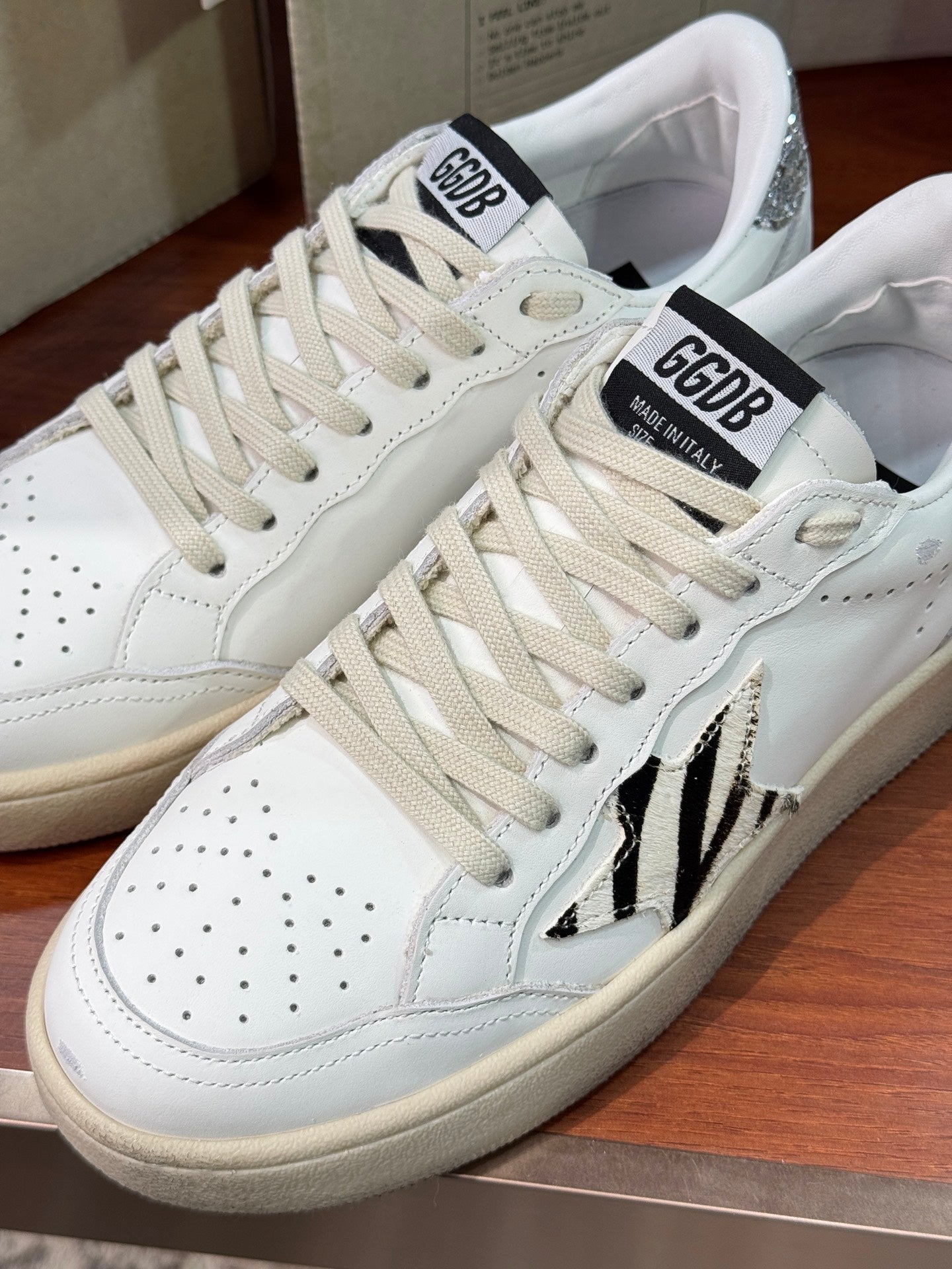 LuxluxHouse Best Quality Shoes Golden Goose