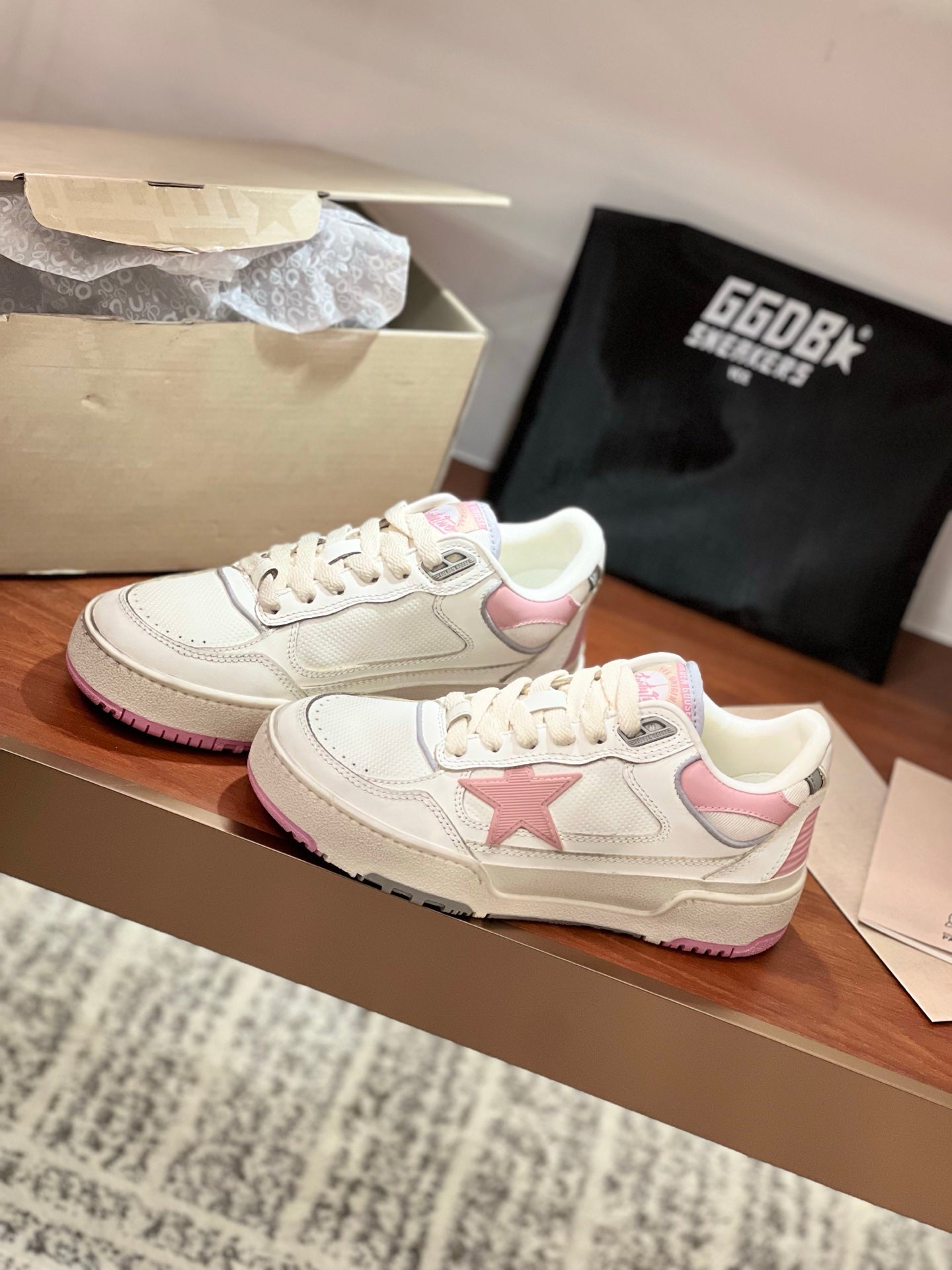 LuxluxHouse Best Quality Shoes Golden Goose