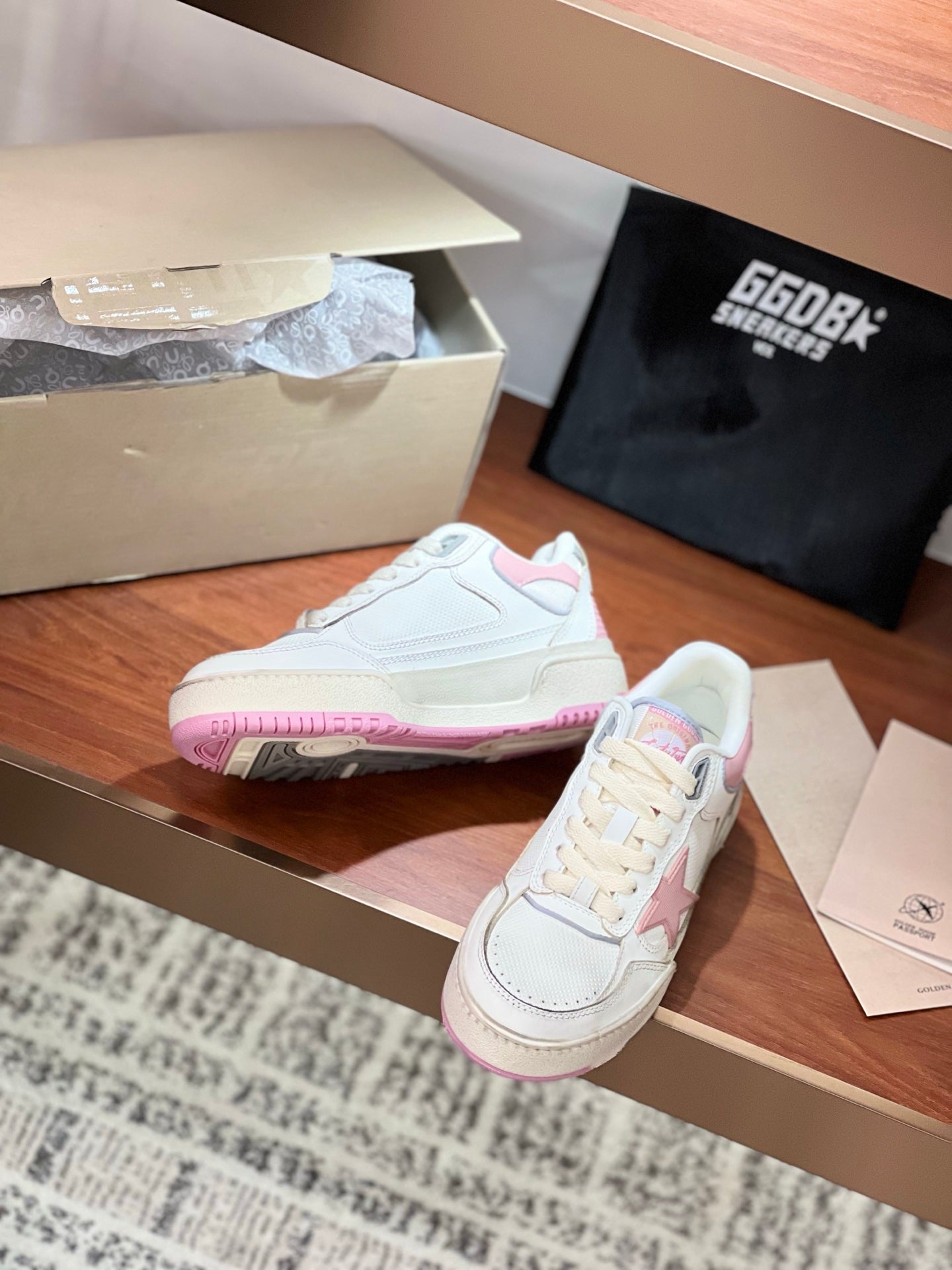 LuxluxHouse Best Quality Shoes Golden Goose