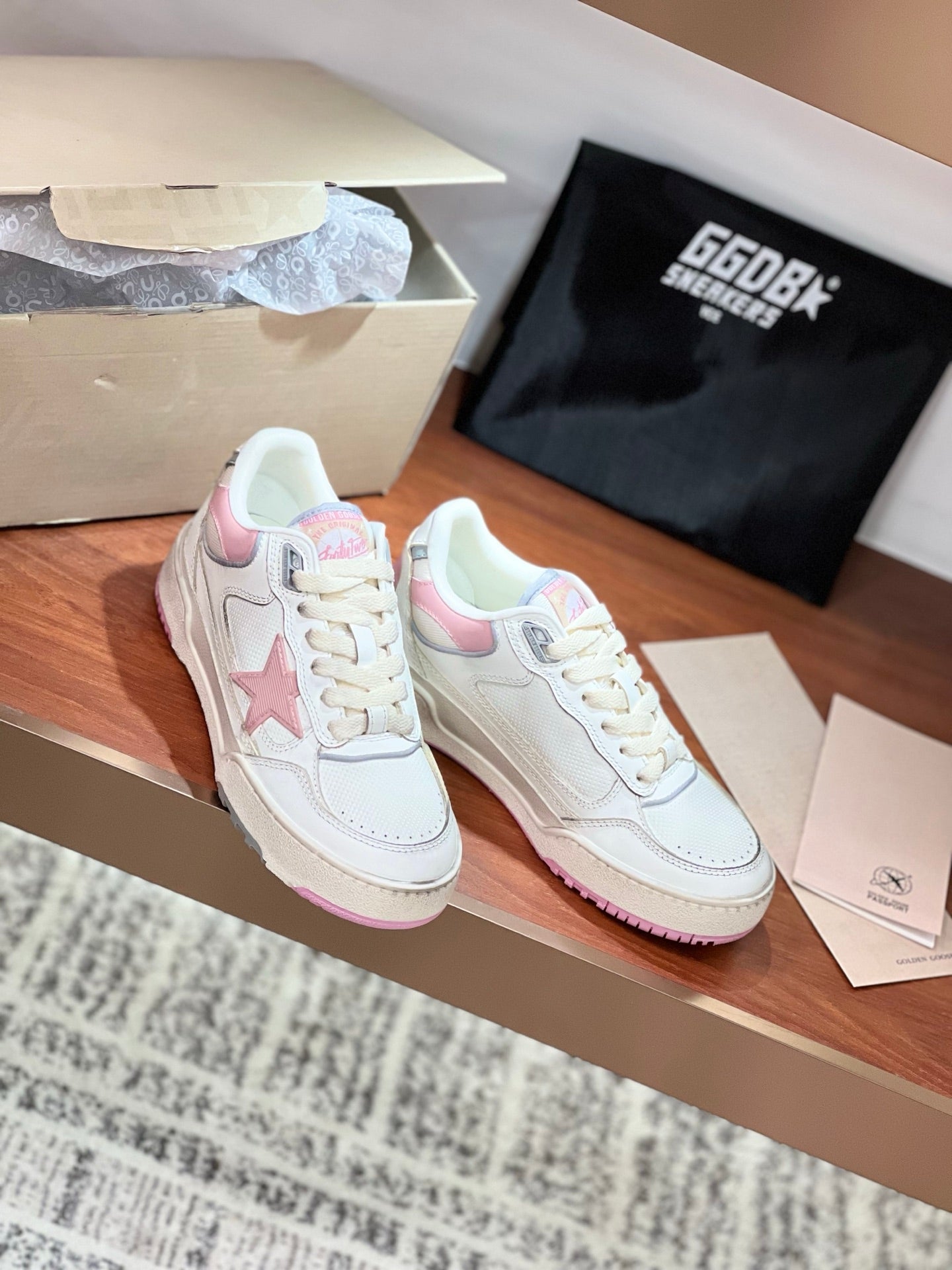 LuxluxHouse Best Quality Shoes Golden Goose