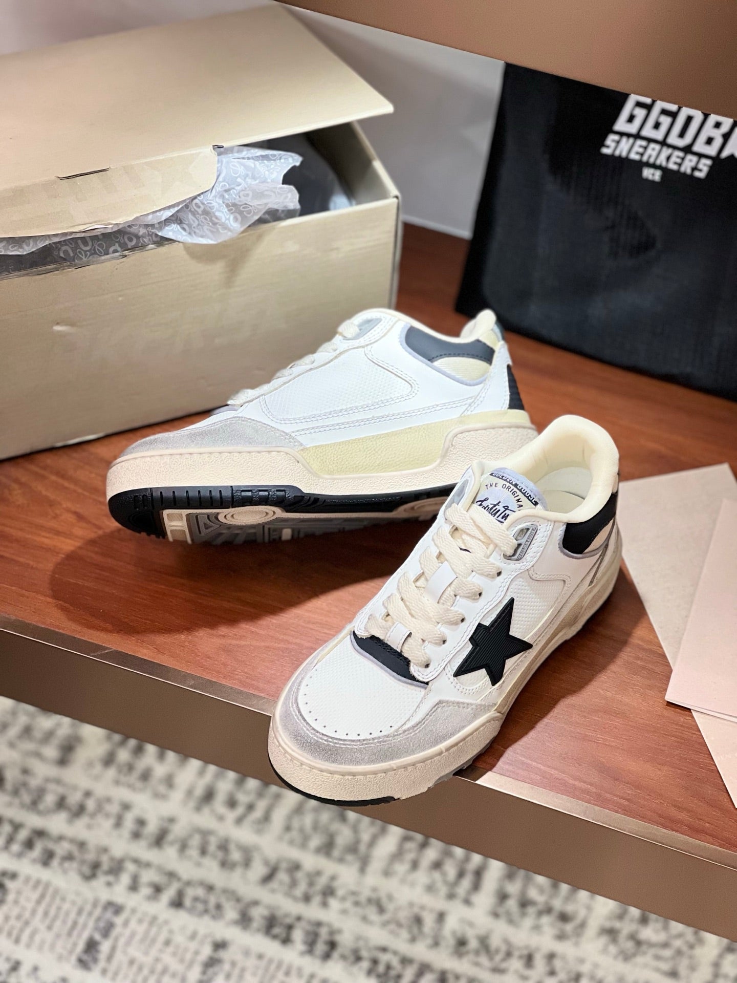 LuxluxHouse Best Quality Shoes Golden Goose