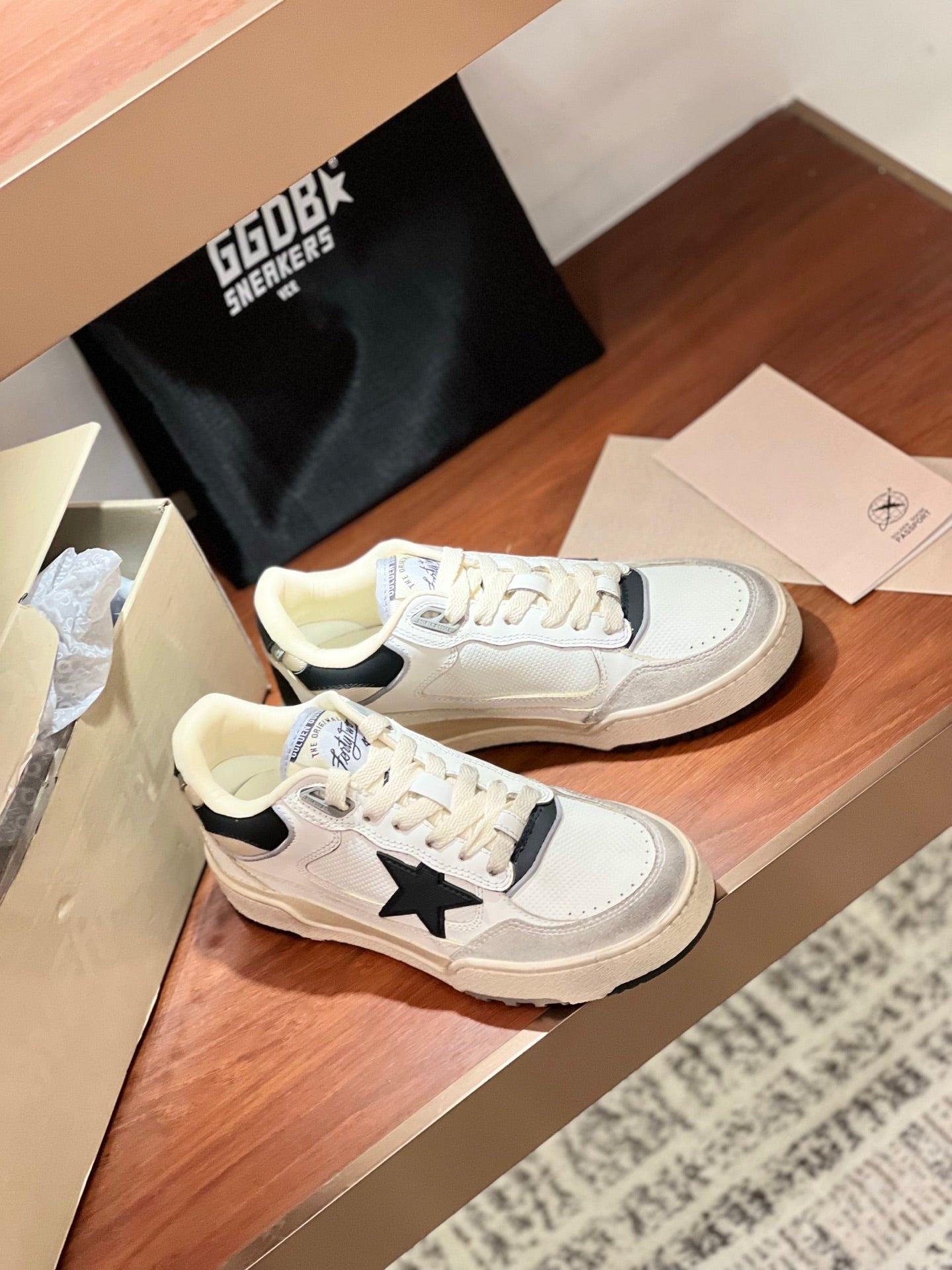 LuxluxHouse Best Quality Shoes Golden Goose