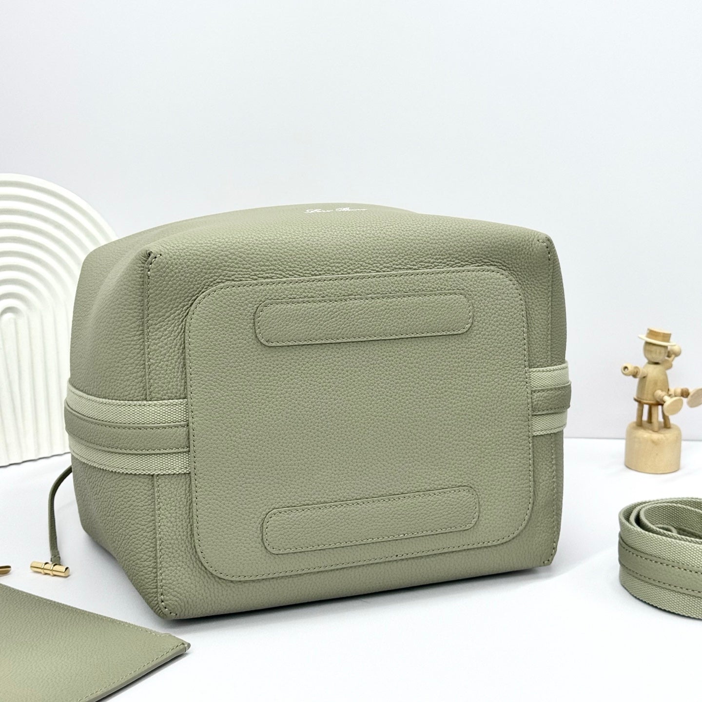 LuxluxHouse Best Quality Bags Loro Piana Women