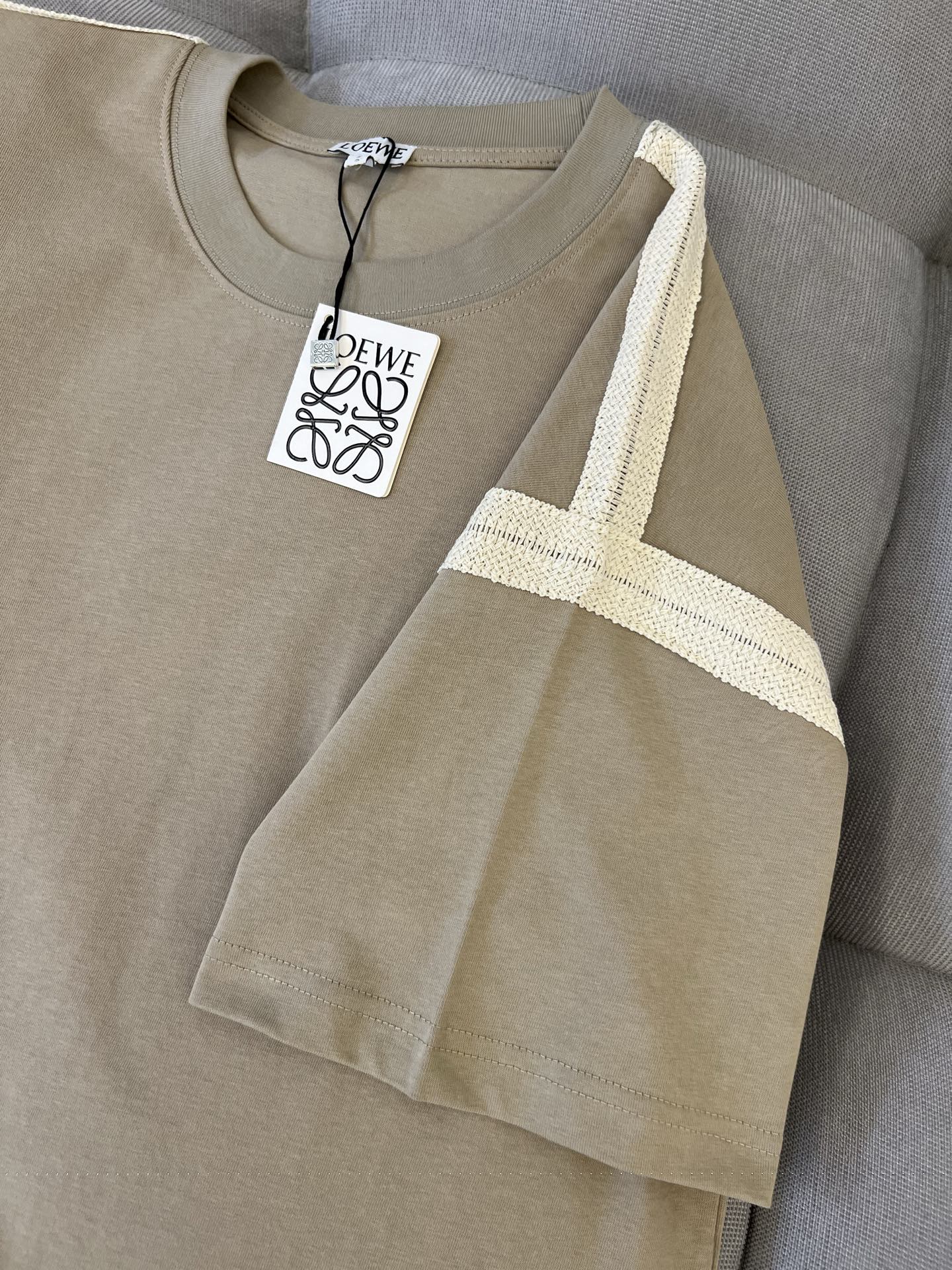 LuxluxHouse Best Quality Clothes T-shirt Loewe