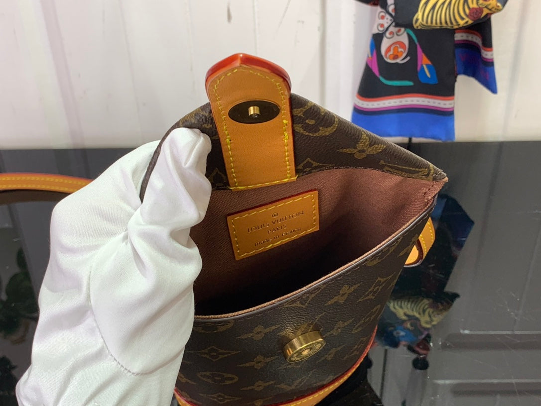 LuxluxHouse Best Quality Bags Louis Vuitton Women Men