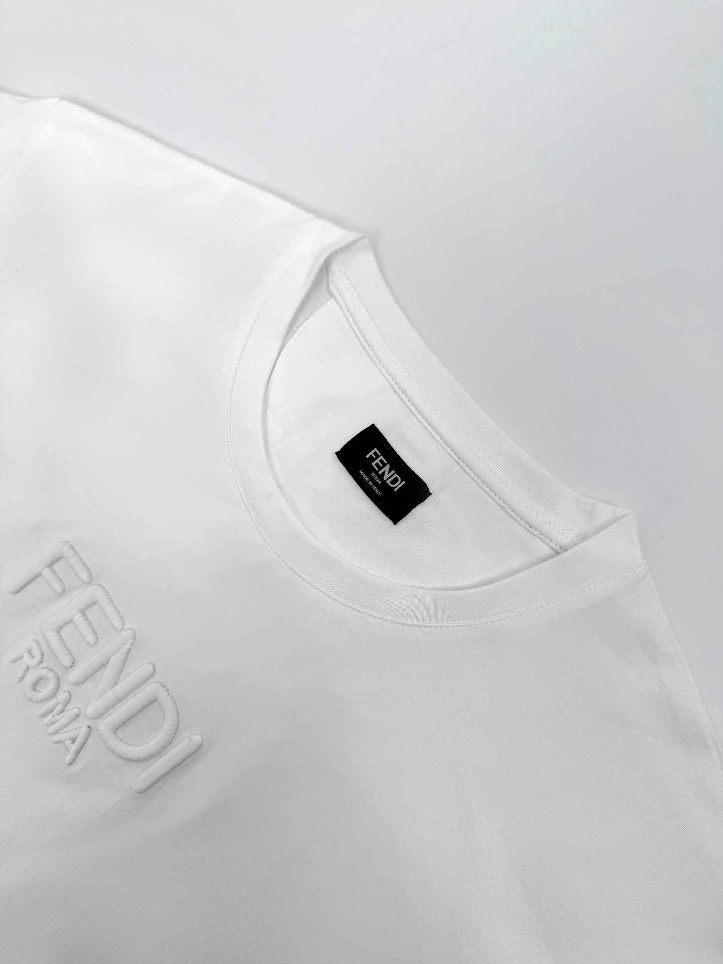 LuxluxHouse Best Quality Clothes Fendi T-shirt