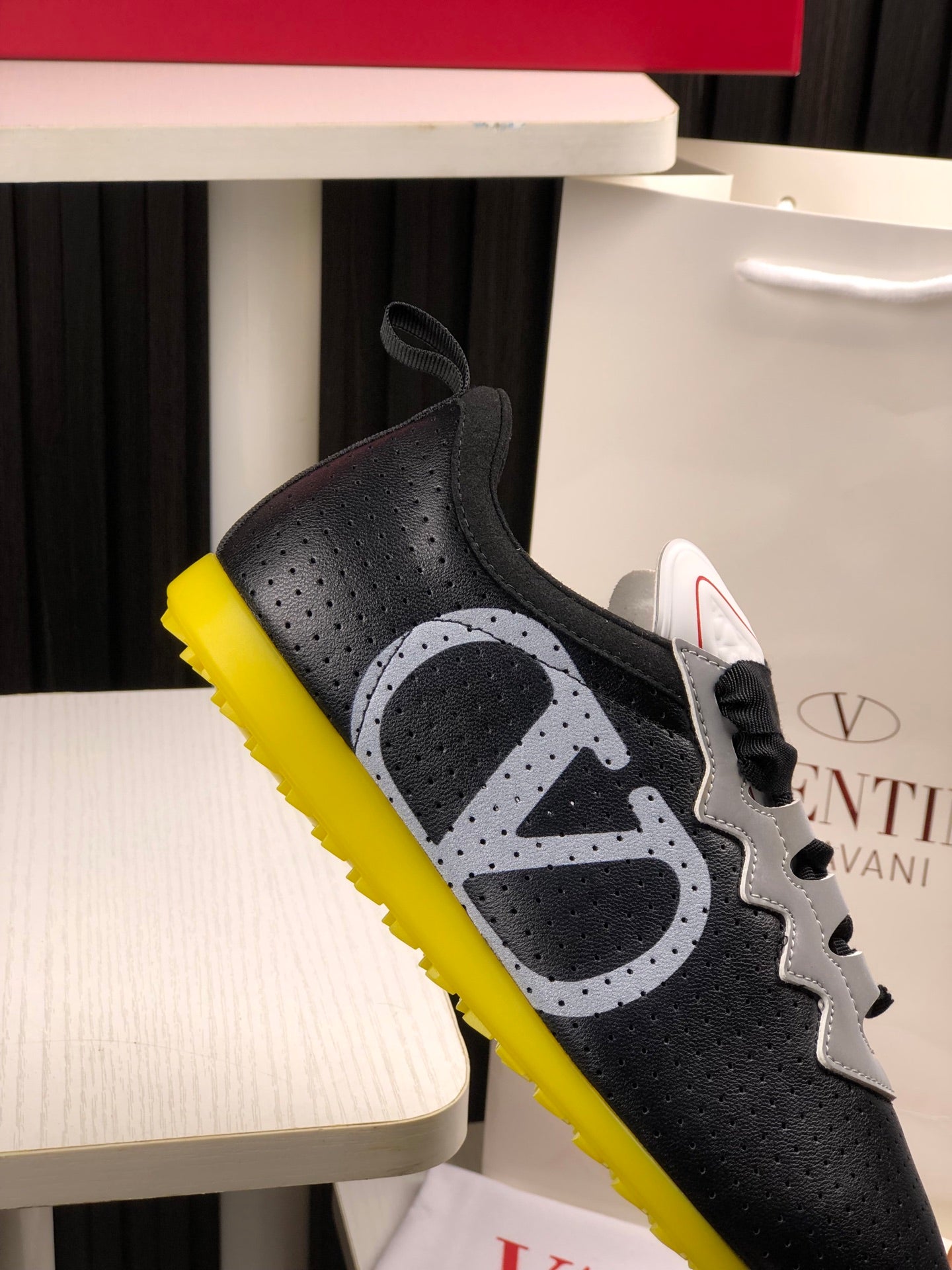 LuxluxHouse Best Quality Valentino Women Shoes