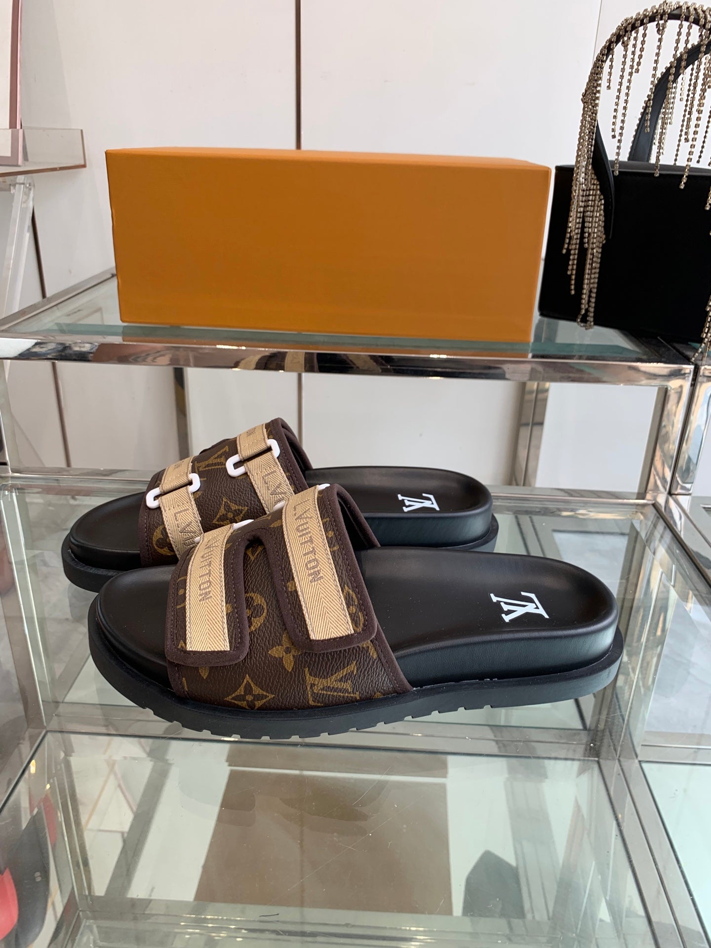 LuxluxHouse Best Quality Sandals Louis Vuitton