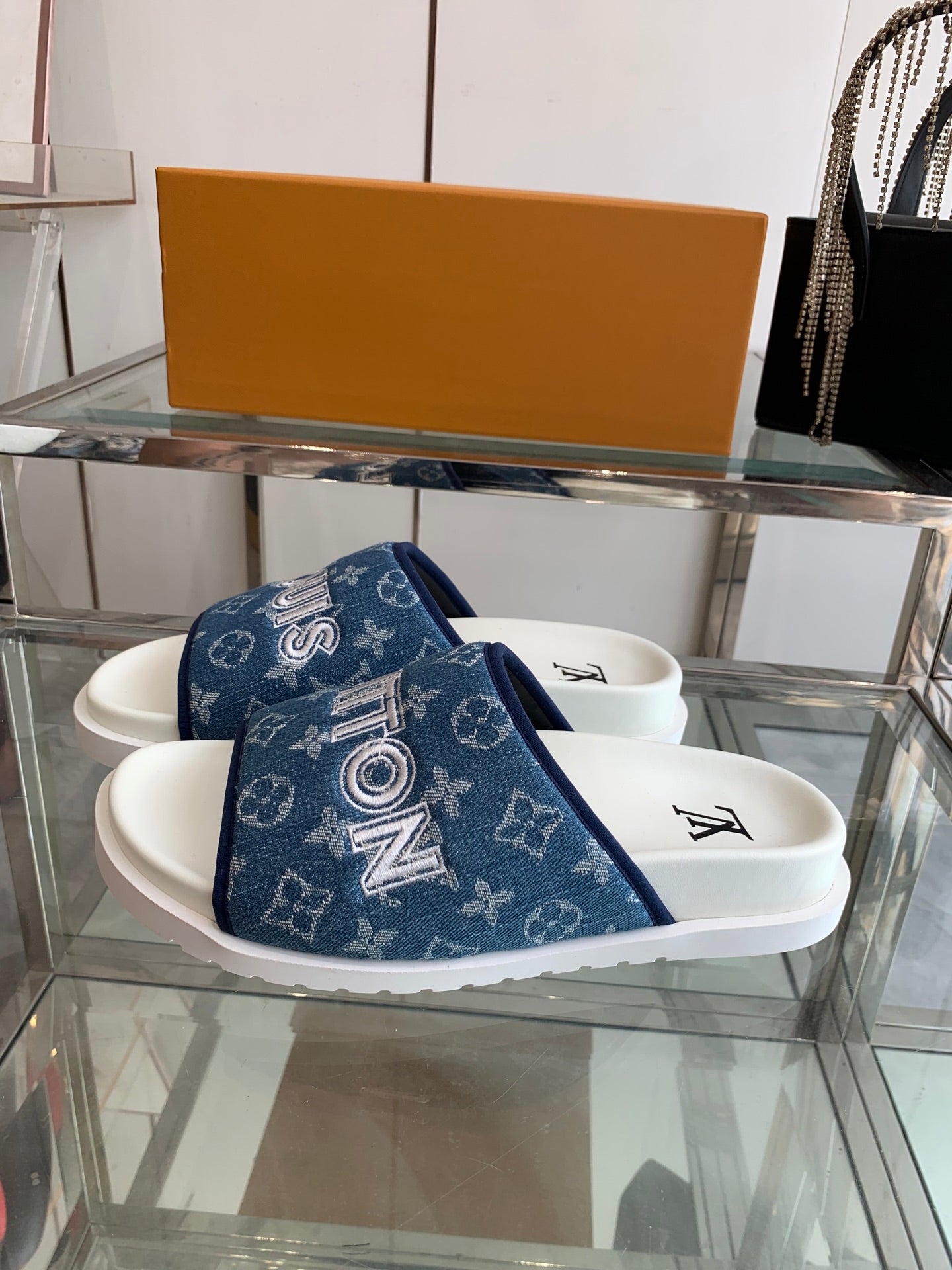 LuxluxHouse Best Quality Sandals Louis Vuitton