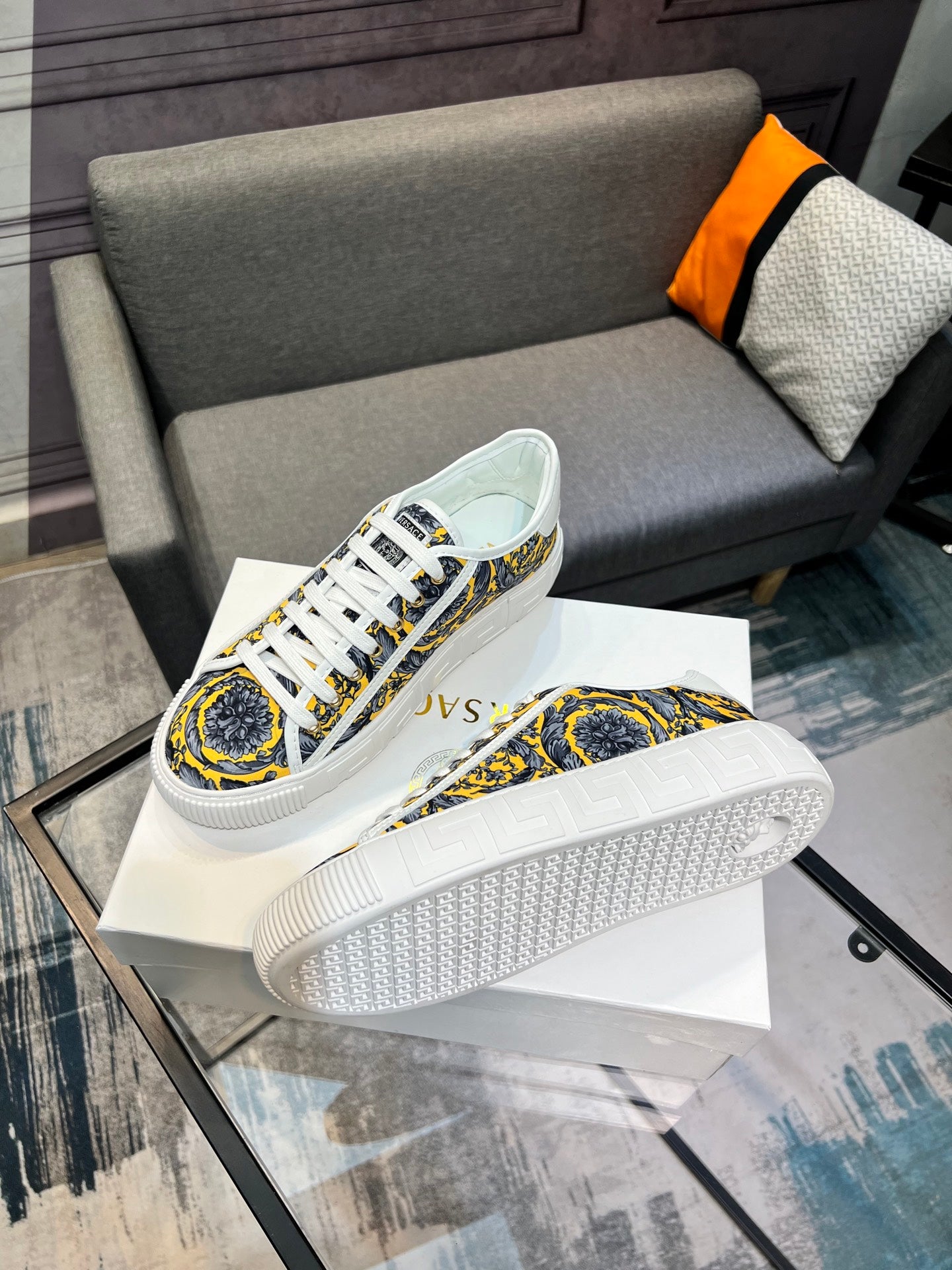 LuxluxHouse Best Quality Shoes Versace