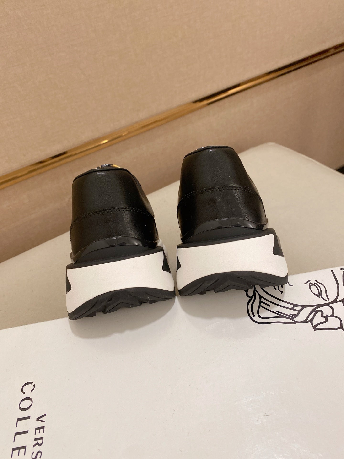 LuxluxHouse Best Quality Shoes Versace