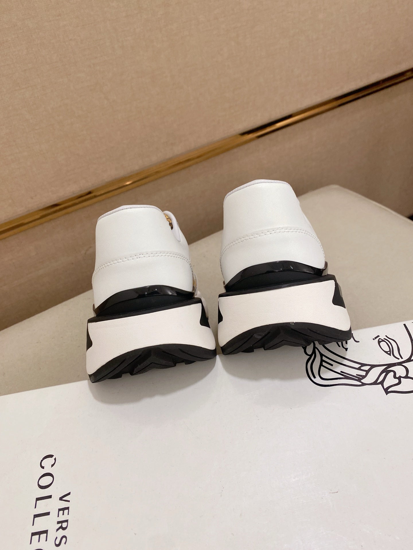 LuxluxHouse Best Quality Shoes Versace