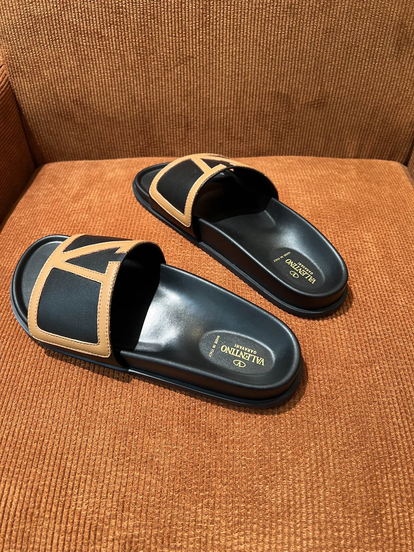LuxluxHouse Best Quality Sandals Valentino