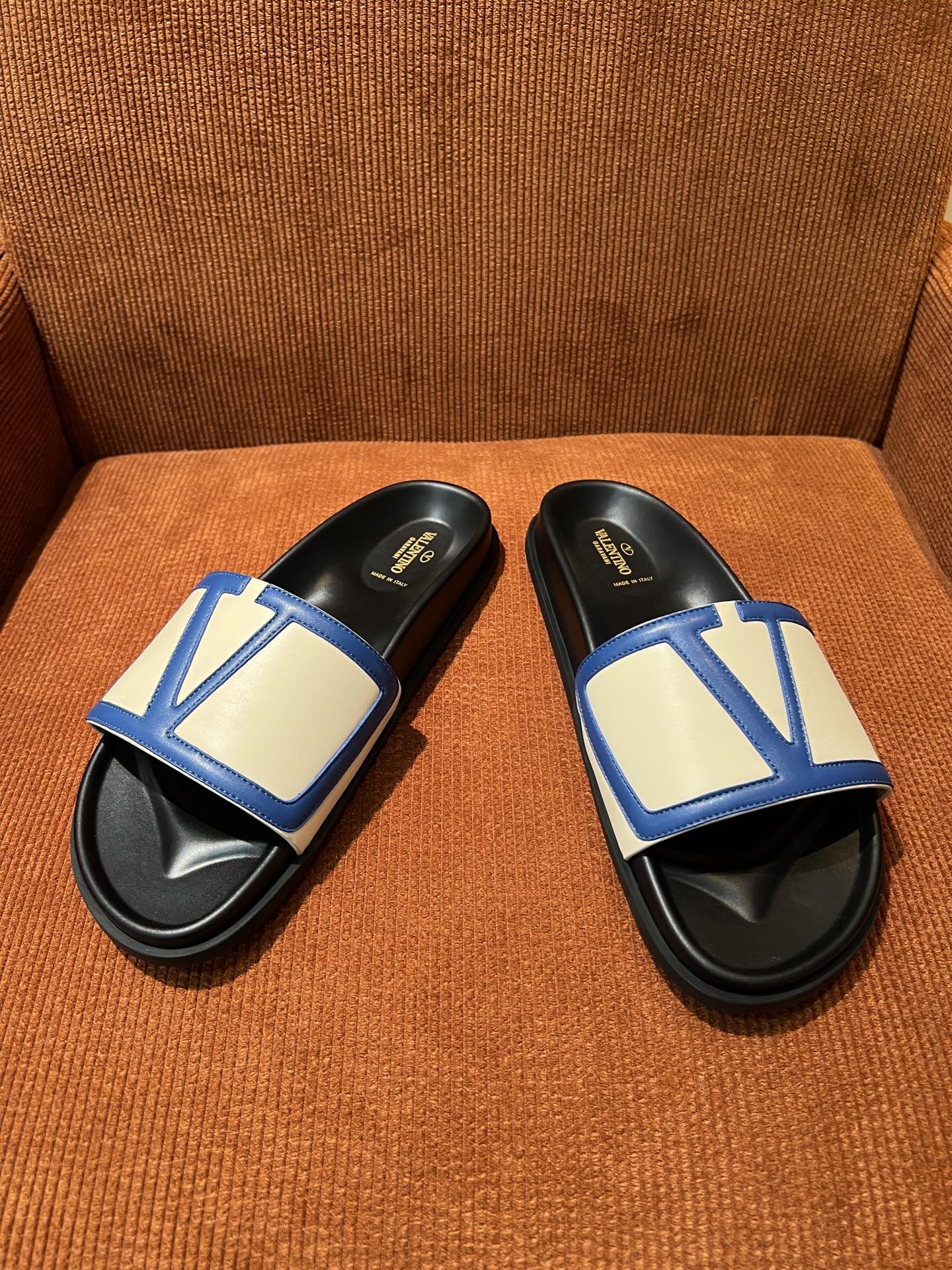 LuxluxHouse Best Quality Sandals Valentino
