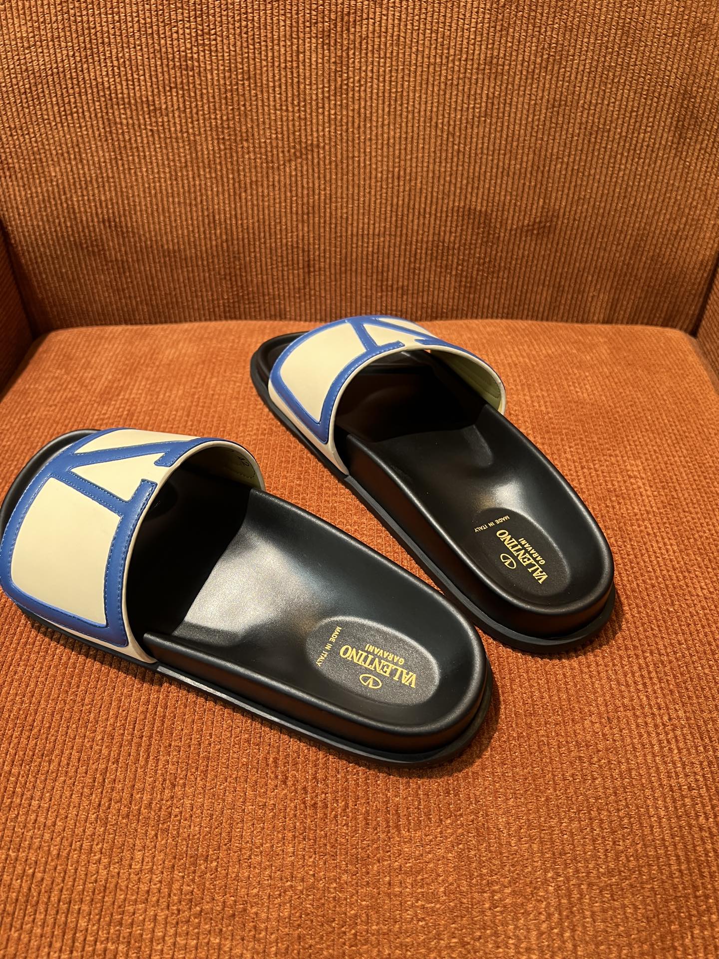 LuxluxHouse Best Quality Sandals Valentino