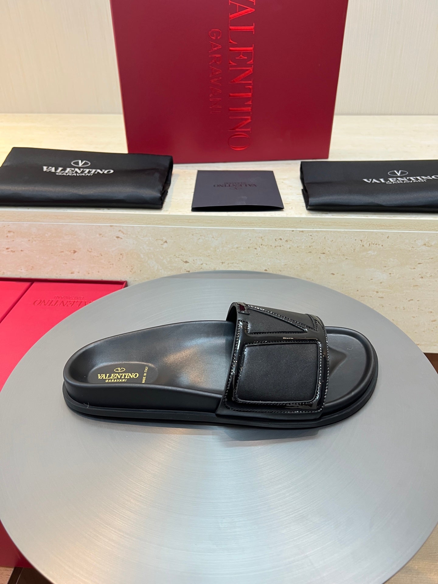 LuxluxHouse Best Quality Sandals Valentino