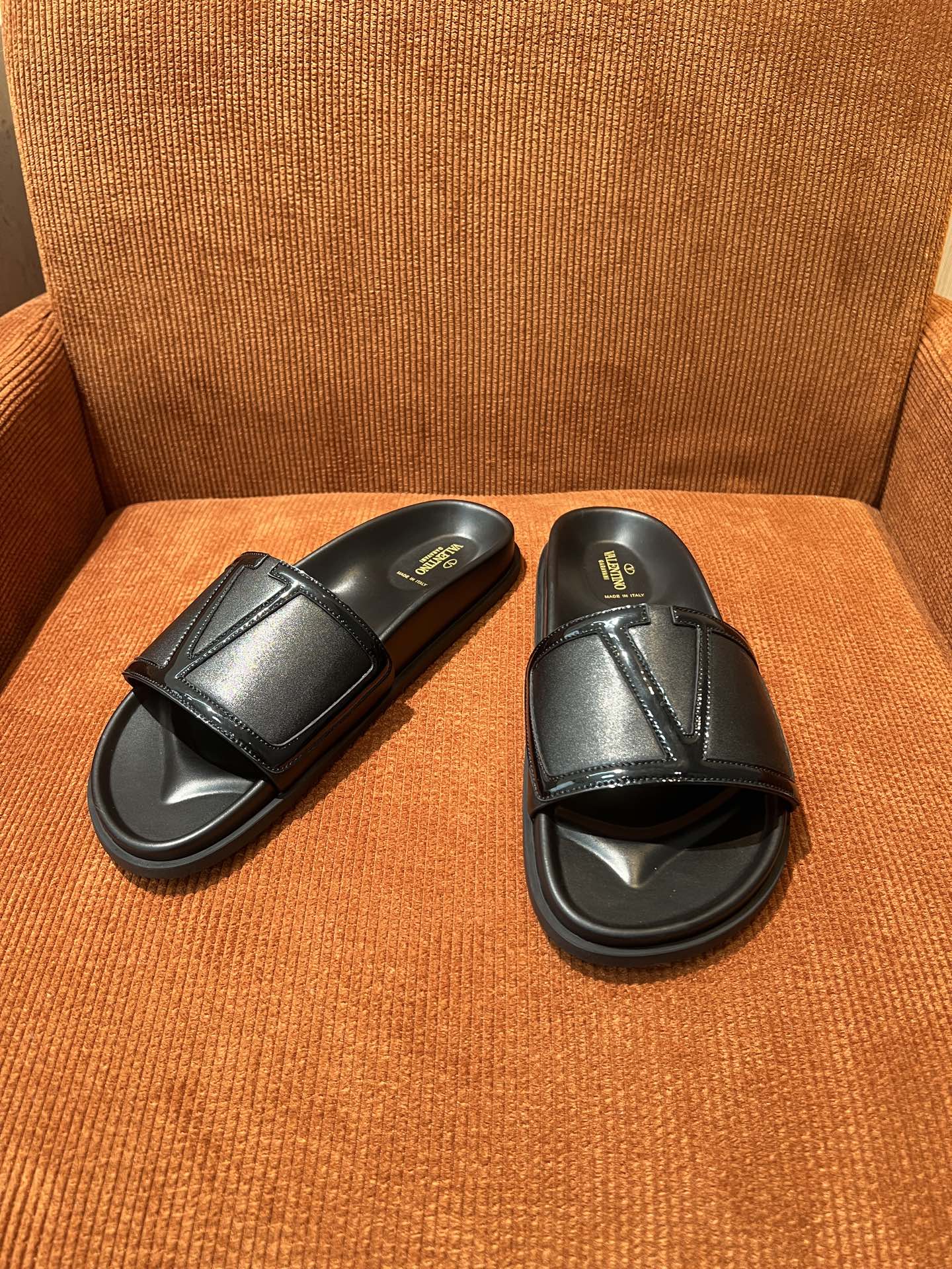 LuxluxHouse Best Quality Sandals Valentino