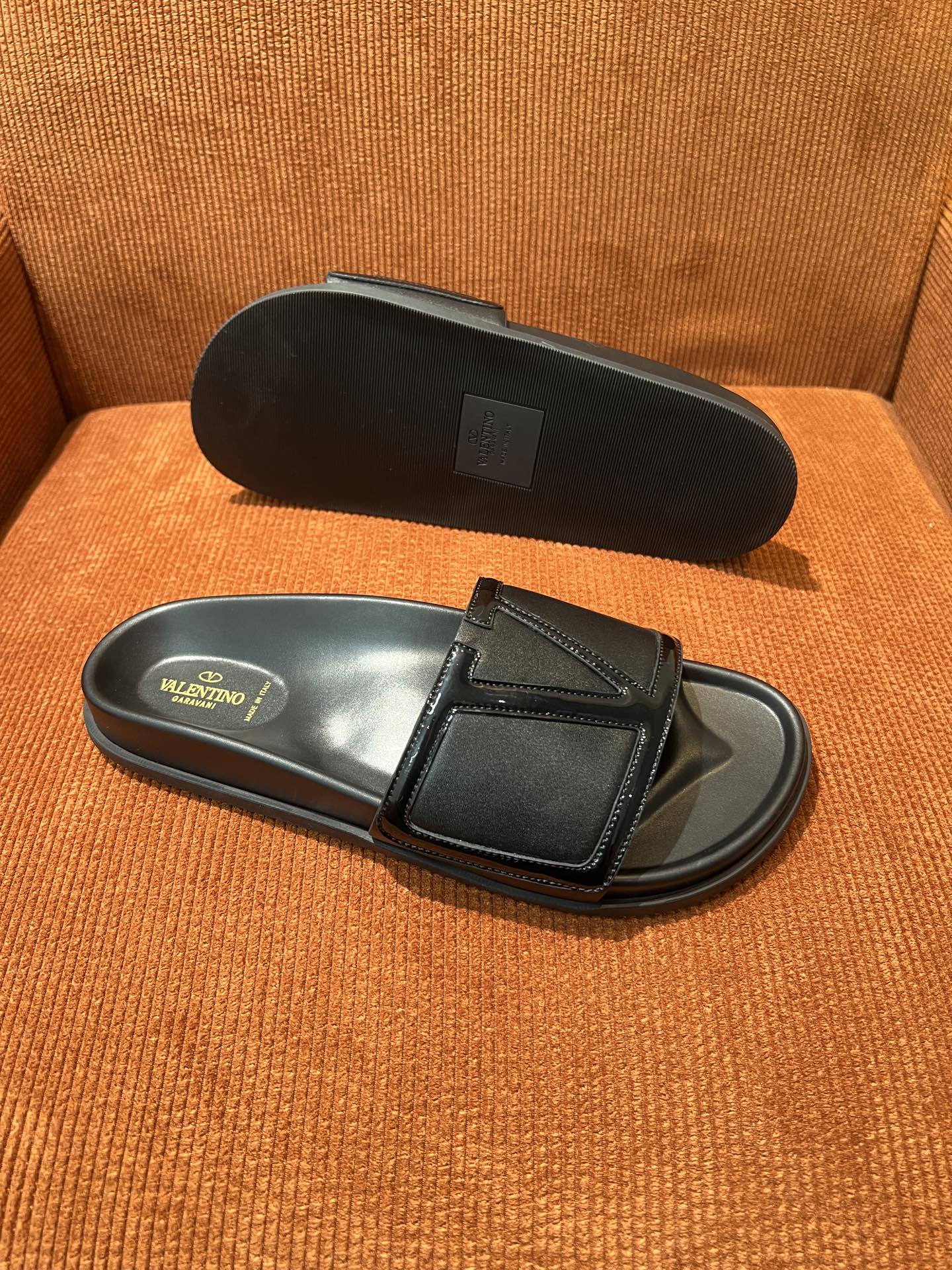 LuxluxHouse Best Quality Sandals Valentino